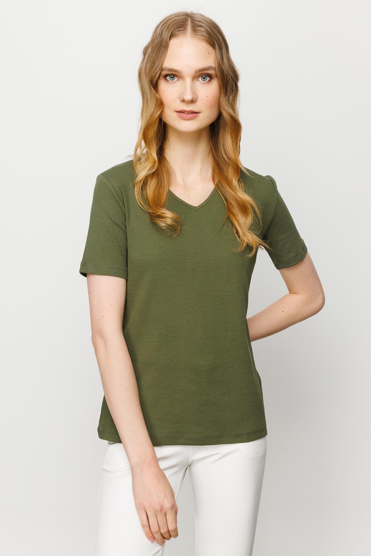 23753Kadın V Yaka Kaşkorse Pamuk T-shirt Haki