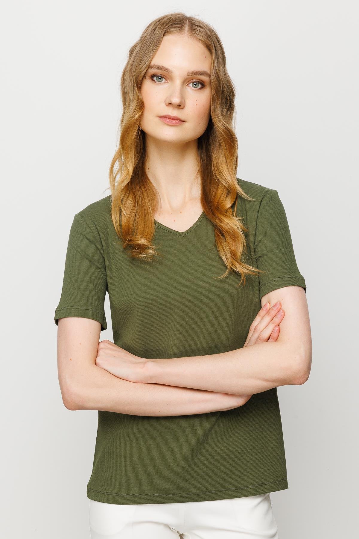 23753Kadın V Yaka Kaşkorse Pamuk T-shirt Haki