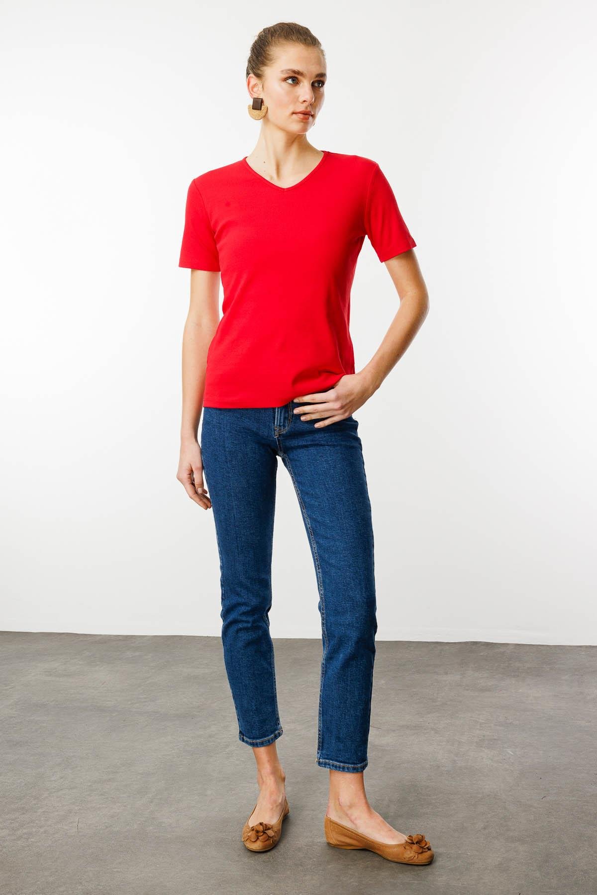 23753Kadın V Yaka Kaşkorse Pamuk T-shirt Kırmızı