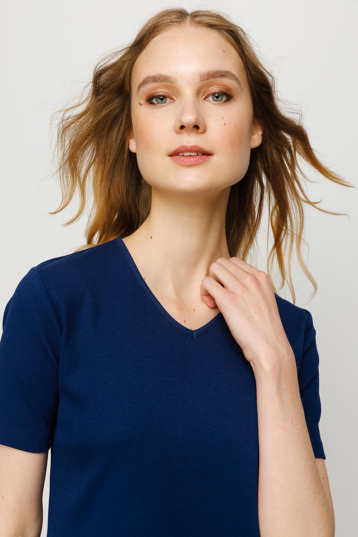 23753Kadın V Yaka Kaşkorse Pamuk T-shirt Lacivert