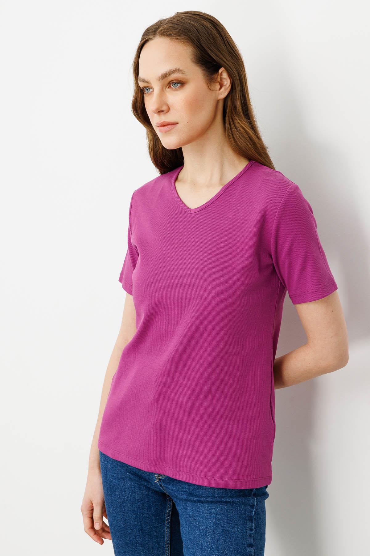 23753Kadın V Yaka Kaşkorse Pamuk T-shirt Sıklamen