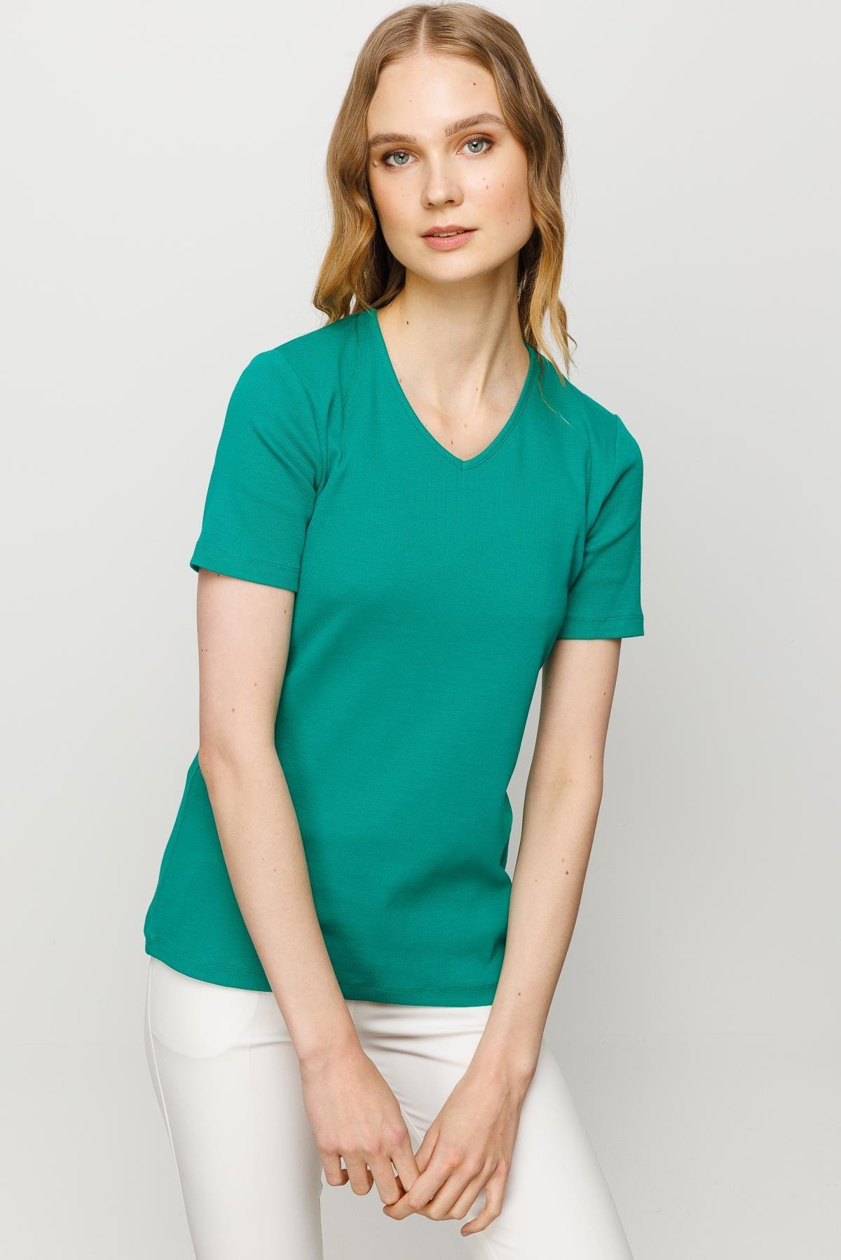 23753Kadın V Yaka Kaşkorse Pamuk T-shirt Yeşil