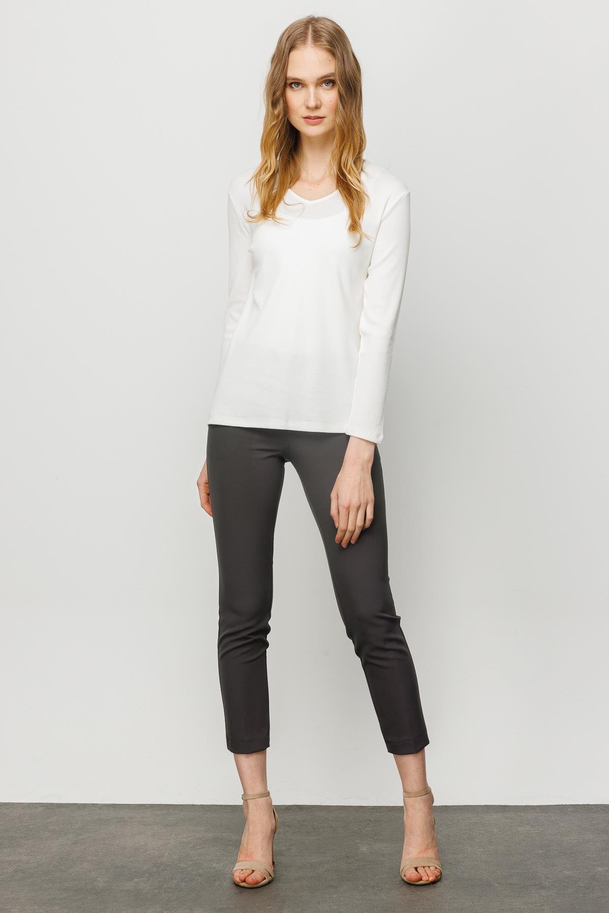 23754Kadın V Yaka Kaşkorse Pamuklu  Bluz Beyaz