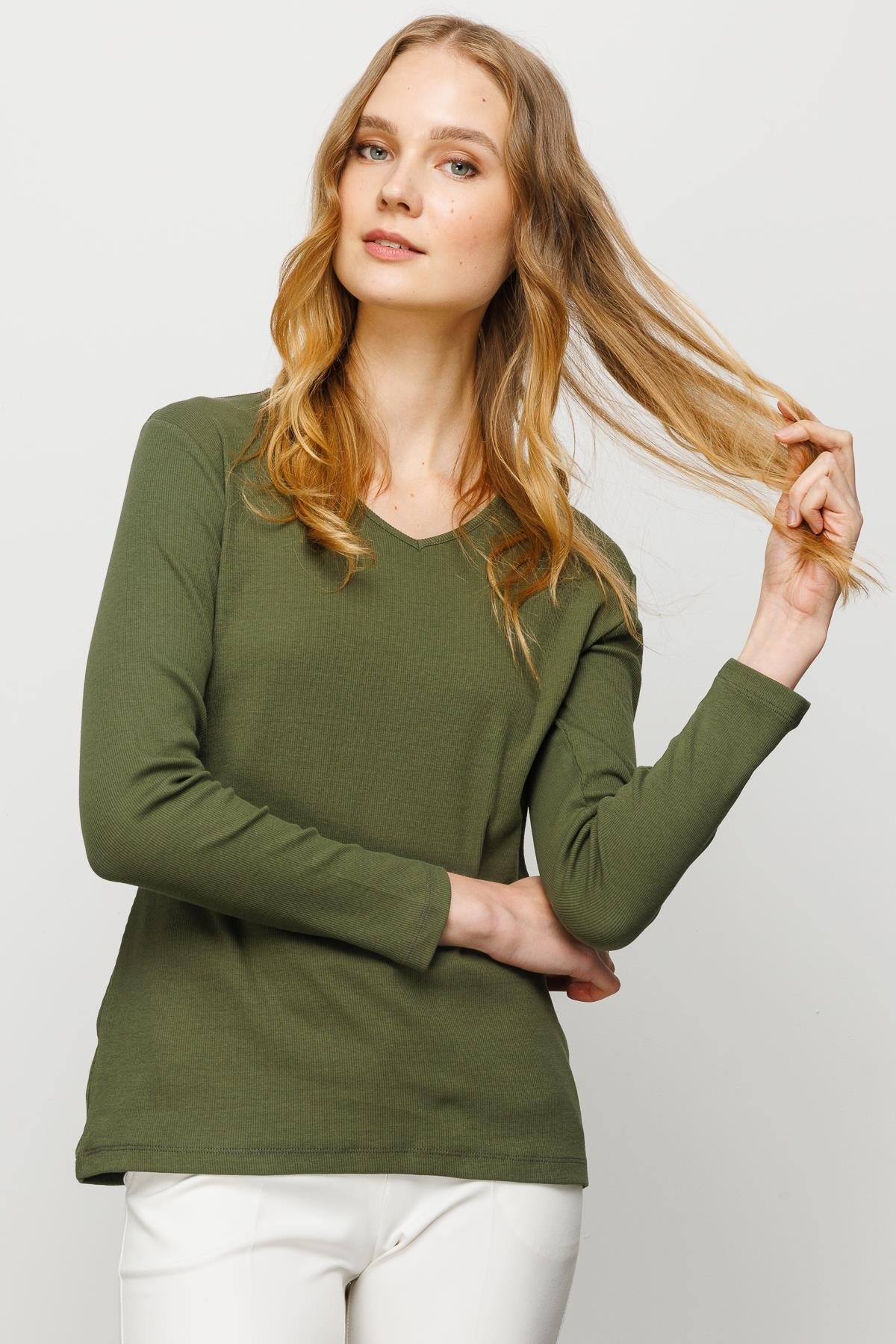 23754Kadın V Yaka Kaşkorse Pamuklu  Bluz Haki