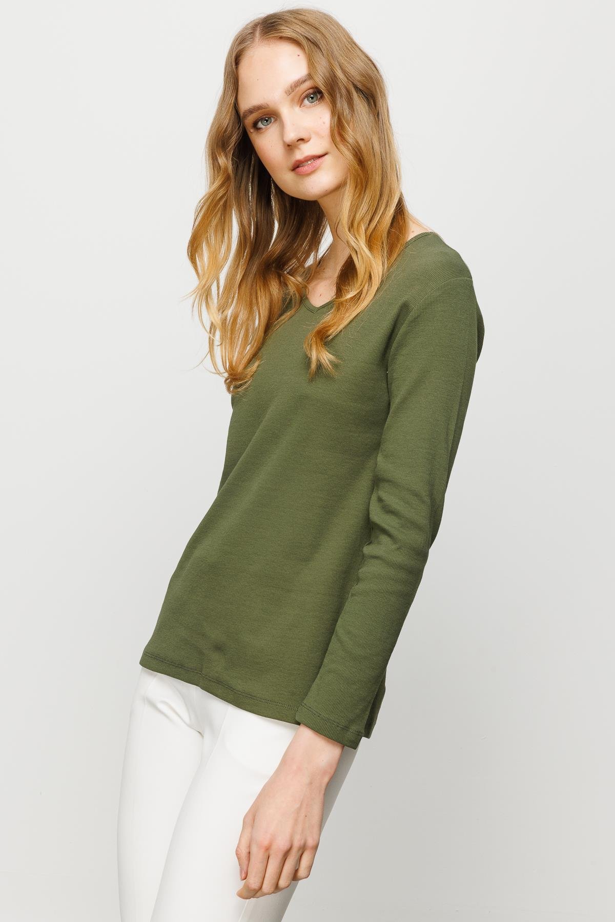 23754Kadın V Yaka Kaşkorse Pamuklu  Bluz Haki