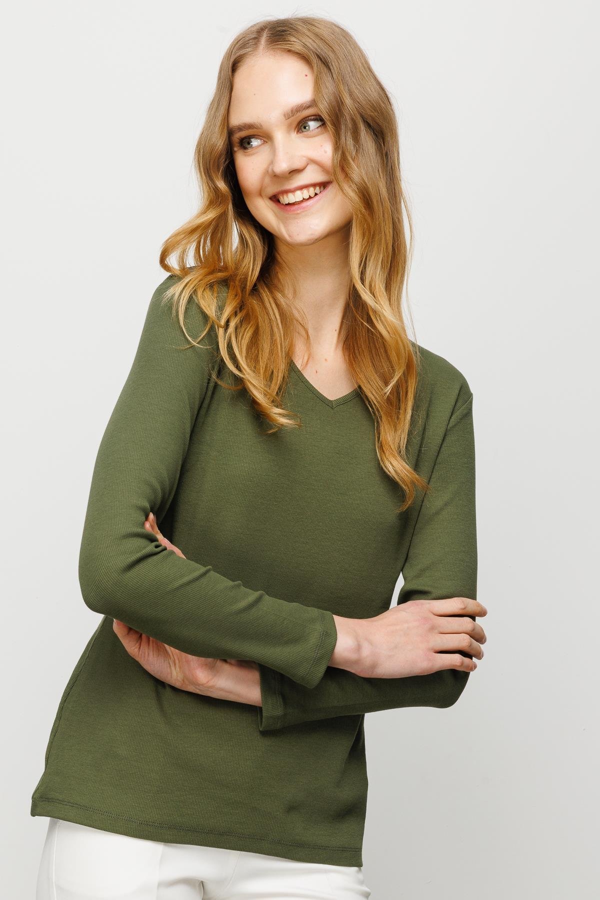 23754Kadın V Yaka Kaşkorse Pamuklu  Bluz Haki