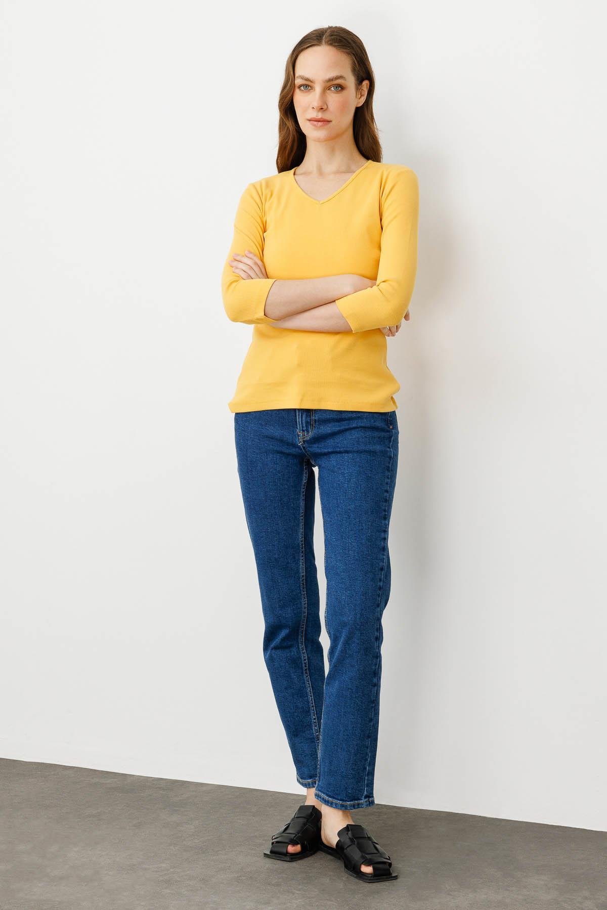 20794Kadın V Yaka Kaşkorse Penye Bluz Hardal