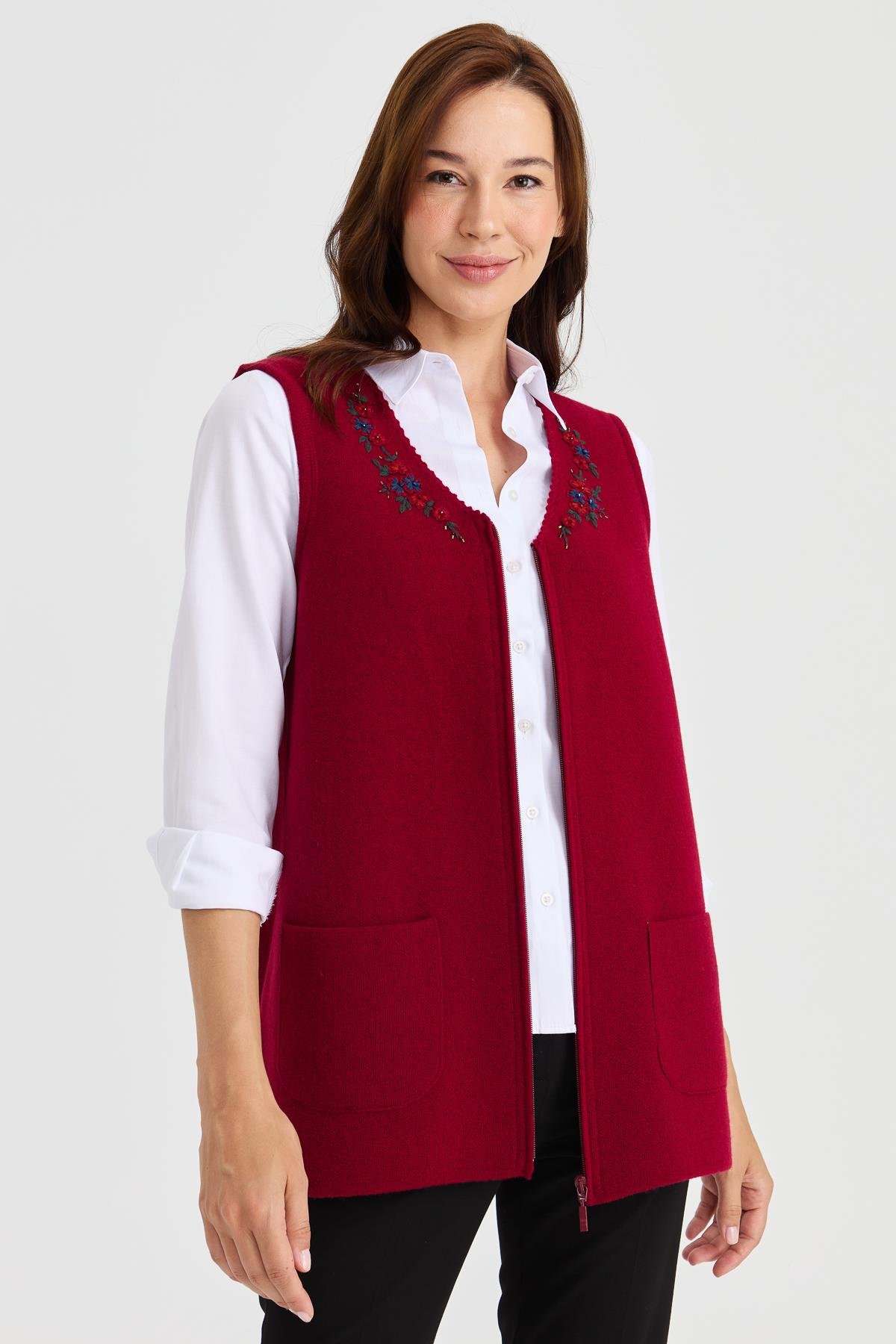 23001Kadın V Yaka Kenarı Dantel İşlemeli Yün Yelek V.Çürüğü