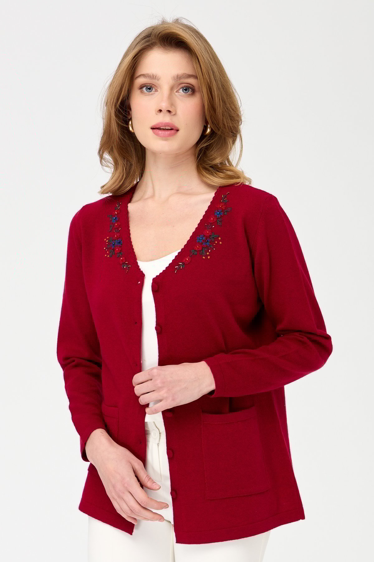 23004Женская шерстяная куртка с v-образным вырезом и кружевной вышивкой