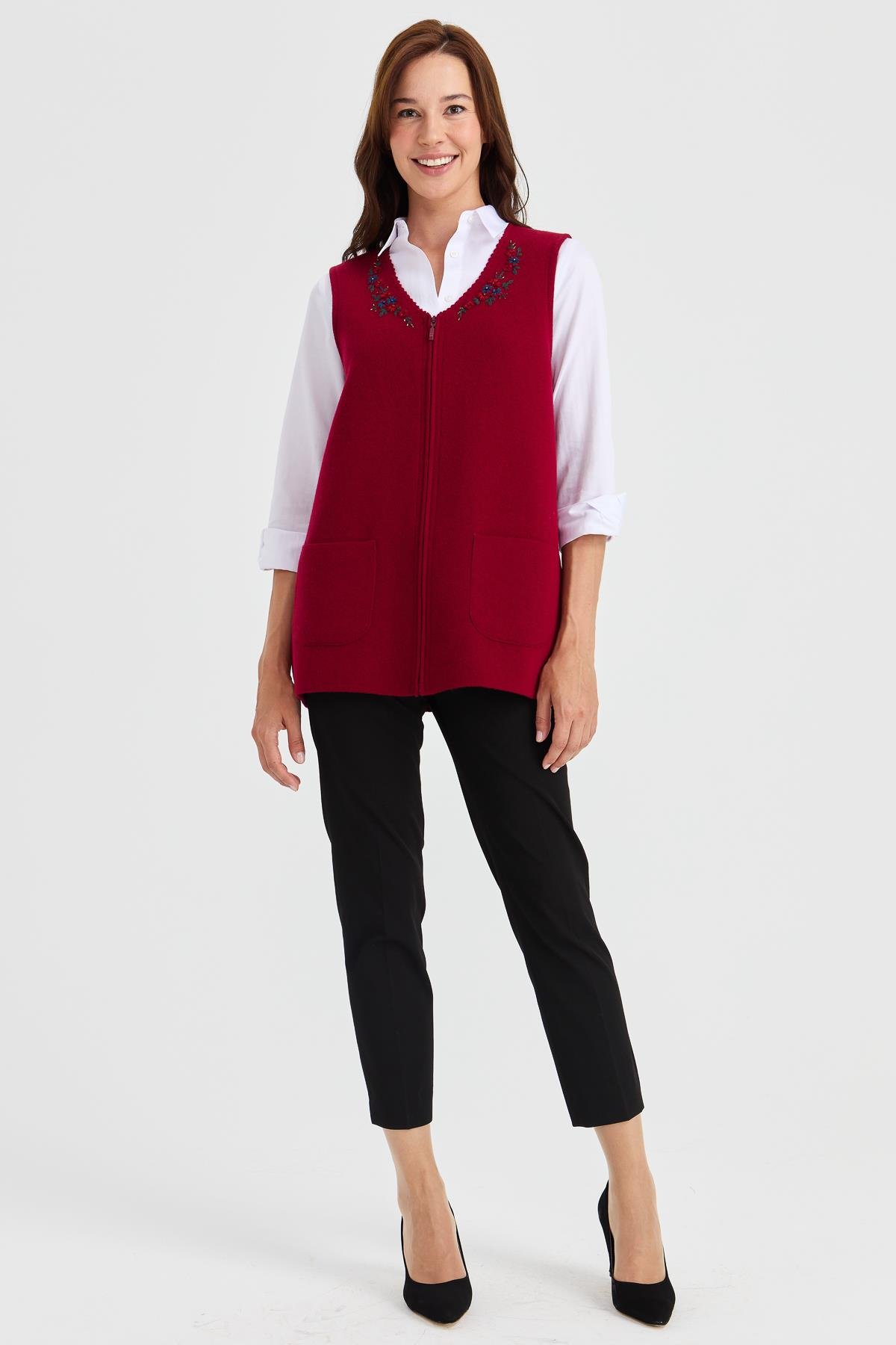 23001Kadın V Yaka Kenarı Dantel İşlemeli Yün Yelek V.Çürüğü