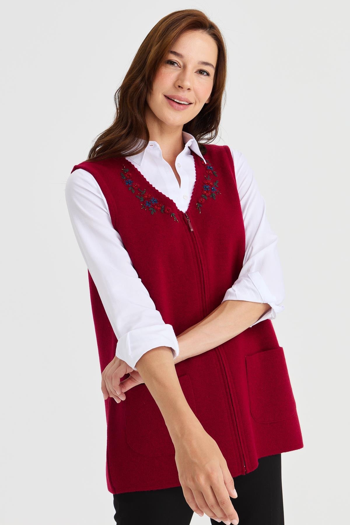 23001Kadın V Yaka Kenarı Dantel İşlemeli Yün Yelek V.Çürüğü