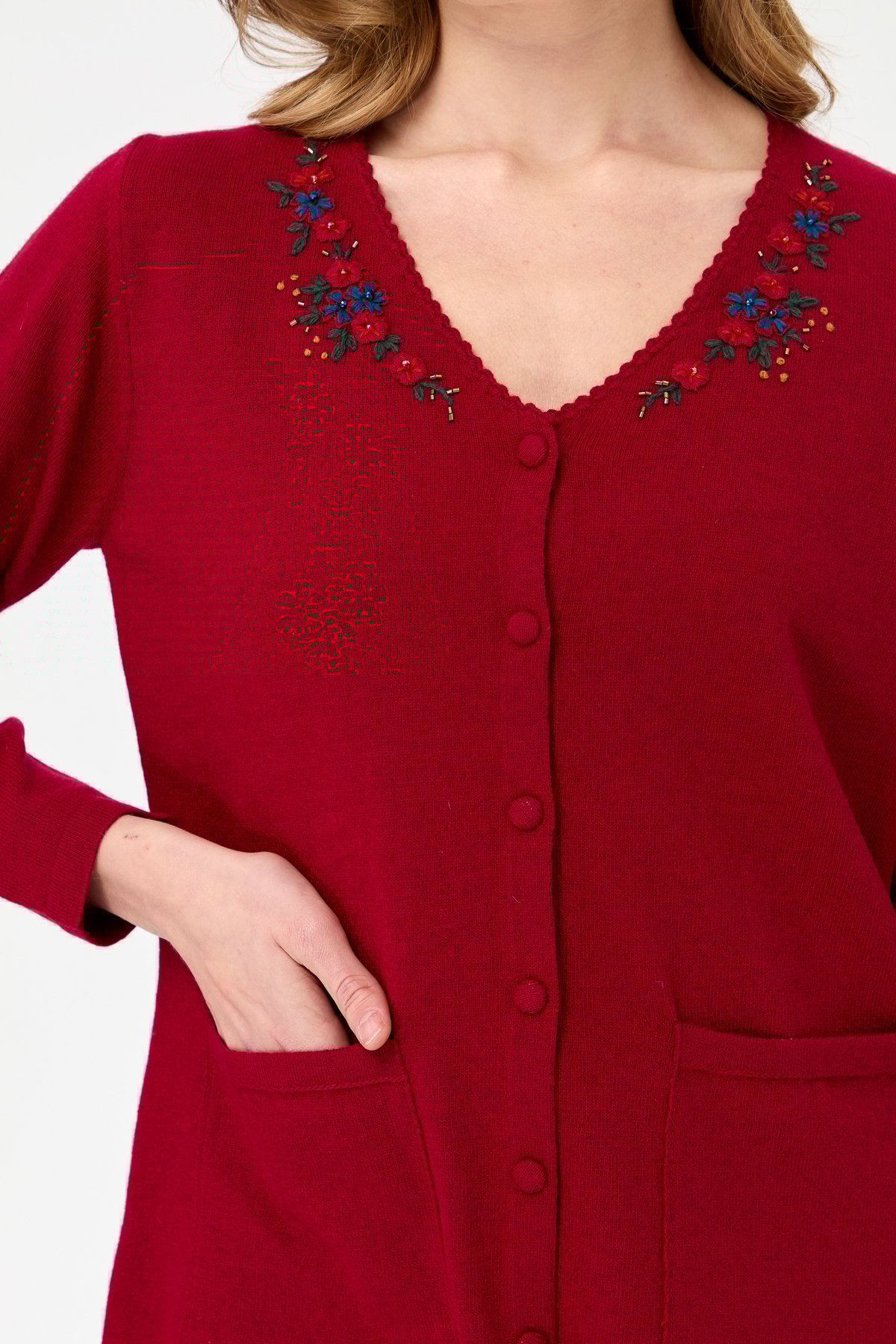 23004Женская шерстяная куртка с v-образным вырезом и кружевной вышивкой