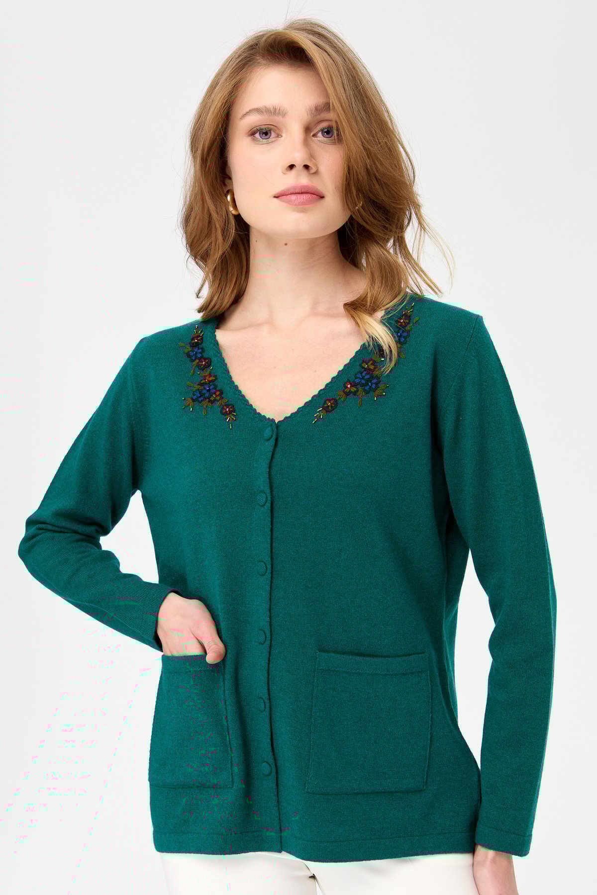 23004Женская шерстяная куртка с v-образным вырезом и кружевной вышивкой