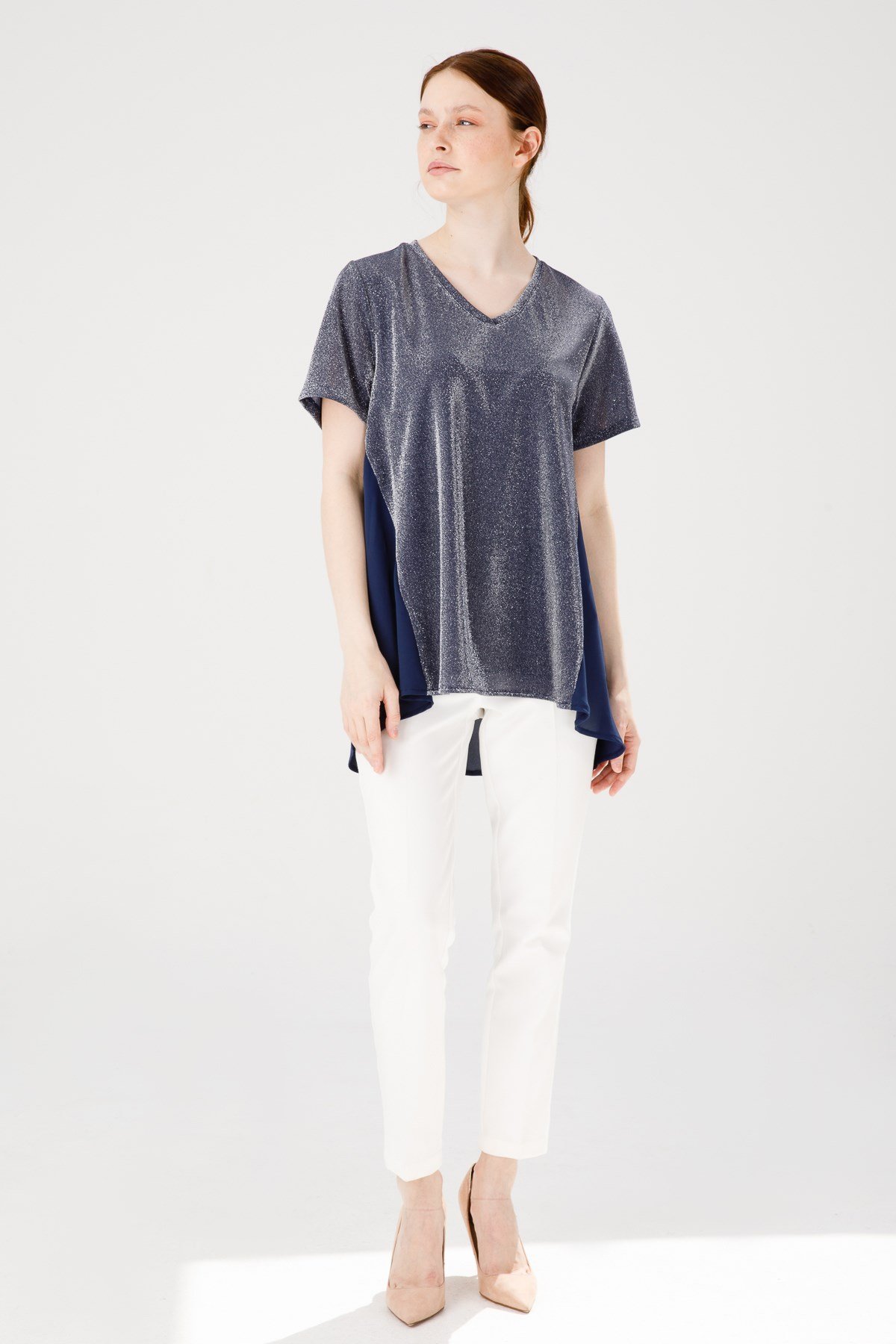 KADIN V YAKA KISA KOL ŞİFONLU PARLAK KUMAŞ TUNİK LACİVERT