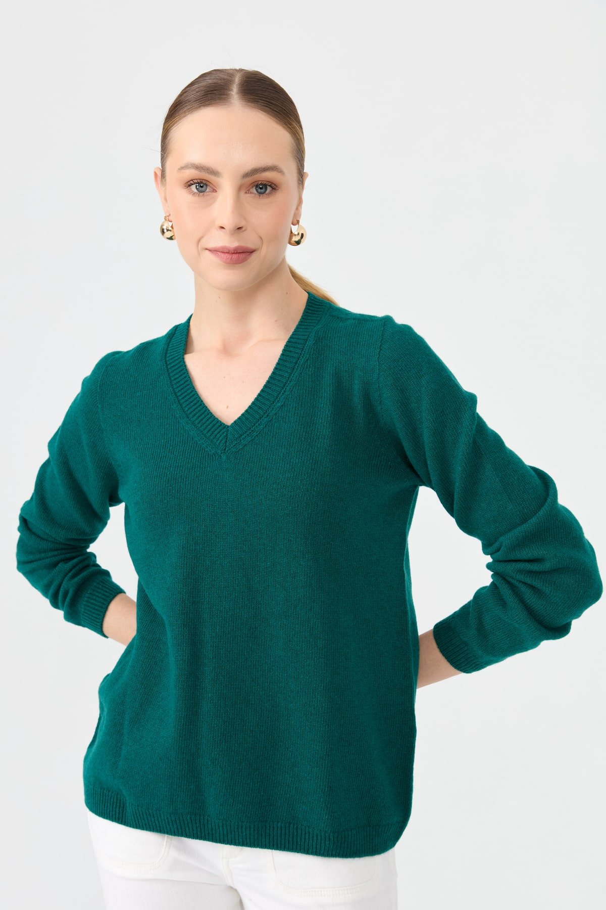 23165Kadın V Yaka Klasik Yün Kazak K.Ö.başı