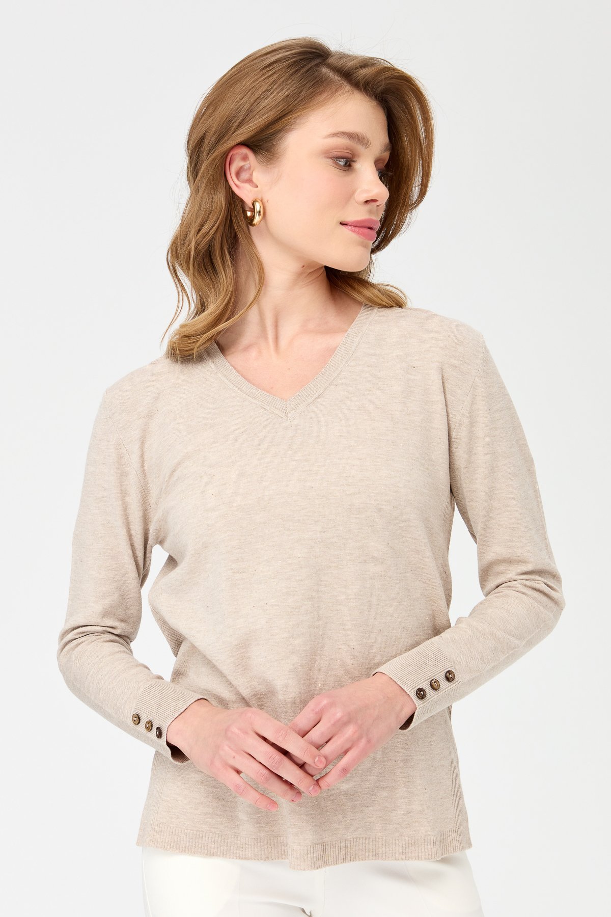 23393Kadın V Yaka Kolları Düğmeli Simli Bluz Bej