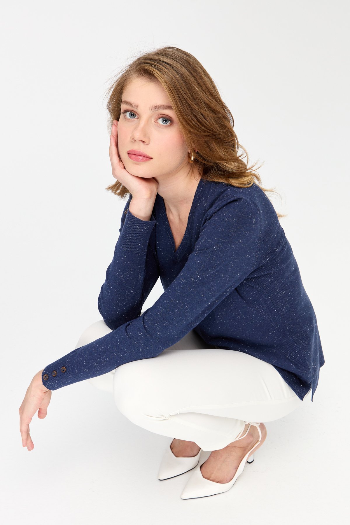 23393Kadın V Yaka Kolları Düğmeli Simli Bluz Lacivert