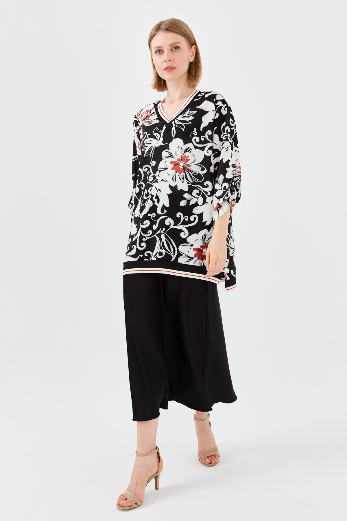 23480Kadın V Yaka Kolu ve Yakası Triko Ribanalı Bluz Siyah