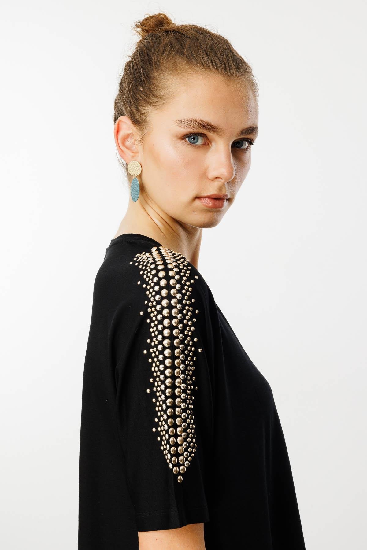 25754Kadın V Yaka Omuzları Taşlı Penye T-shirt Siyah