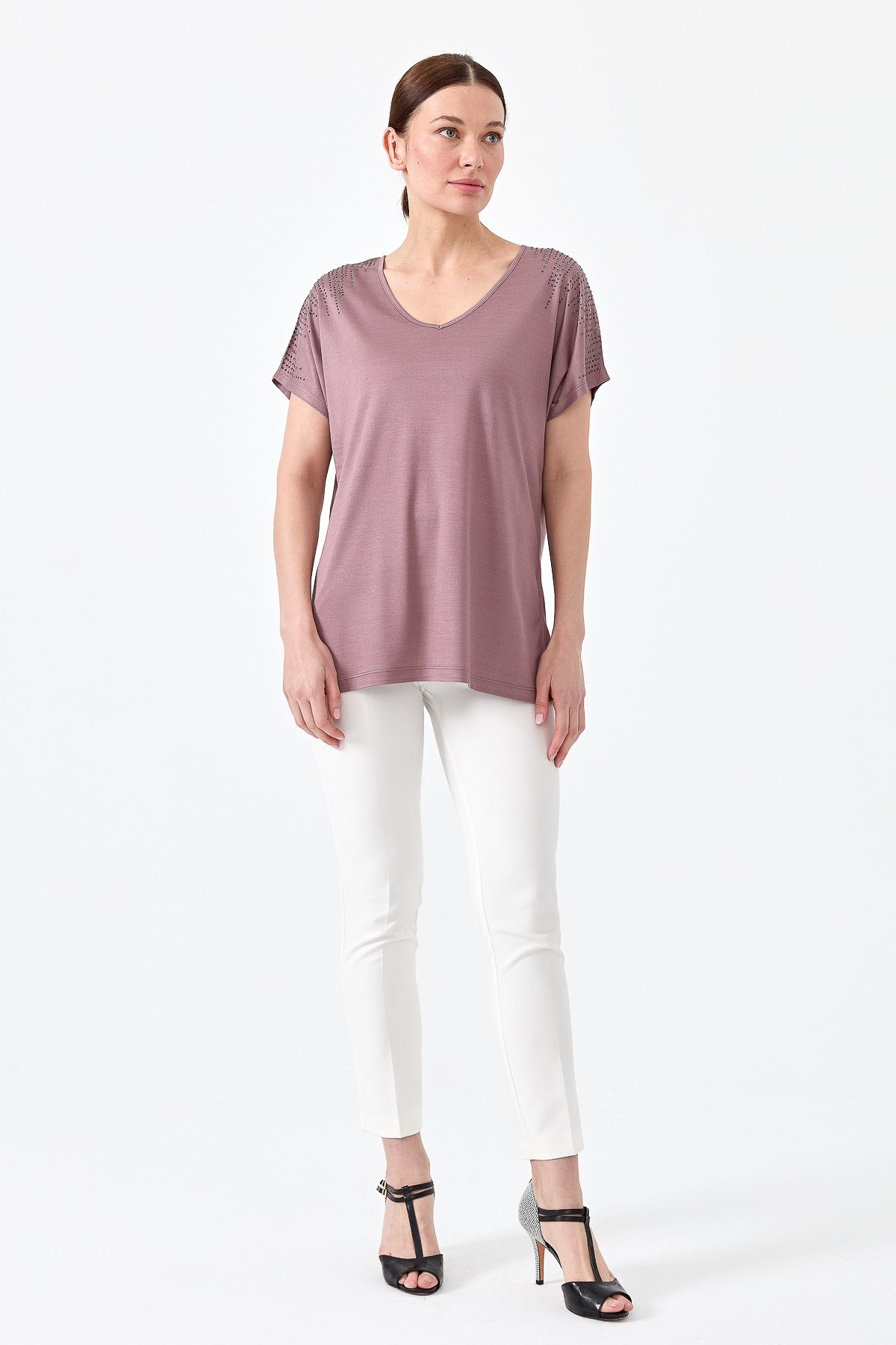 23455Kadın V Yaka Omuzları Taşlı Penye T-shirt Mürdüm