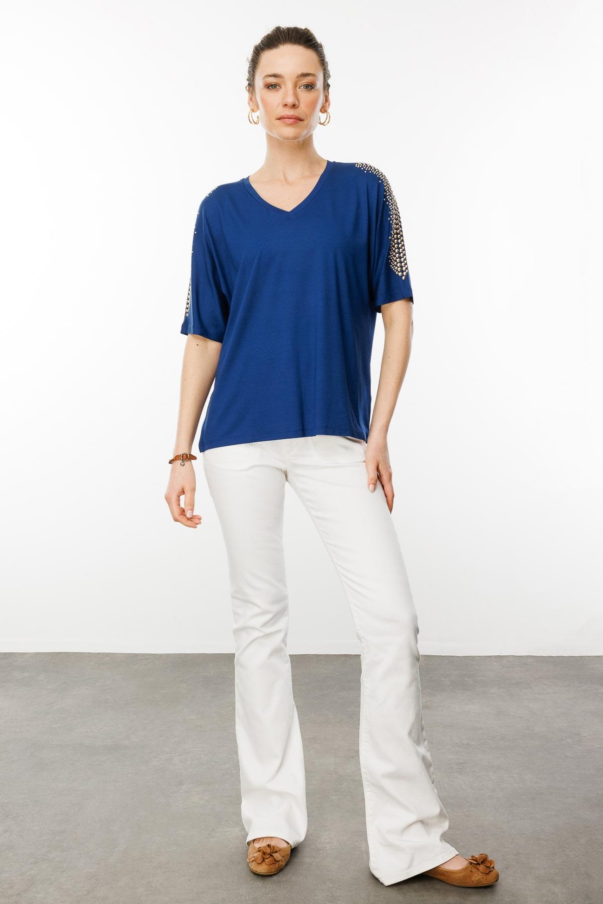 25754Kadın V Yaka Omuzları Taşlı Penye T-shirt İndigo
