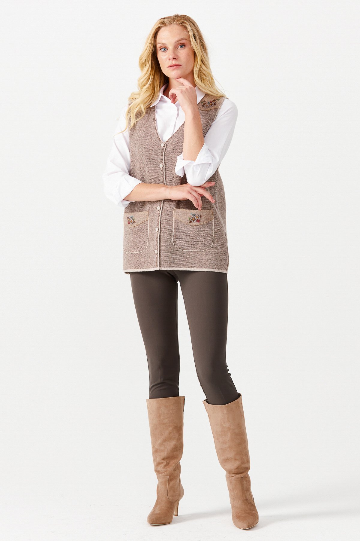 22114Женский жилет на пуговицах с v-образным вырезом и карманом на плече с отделкой , бежевый