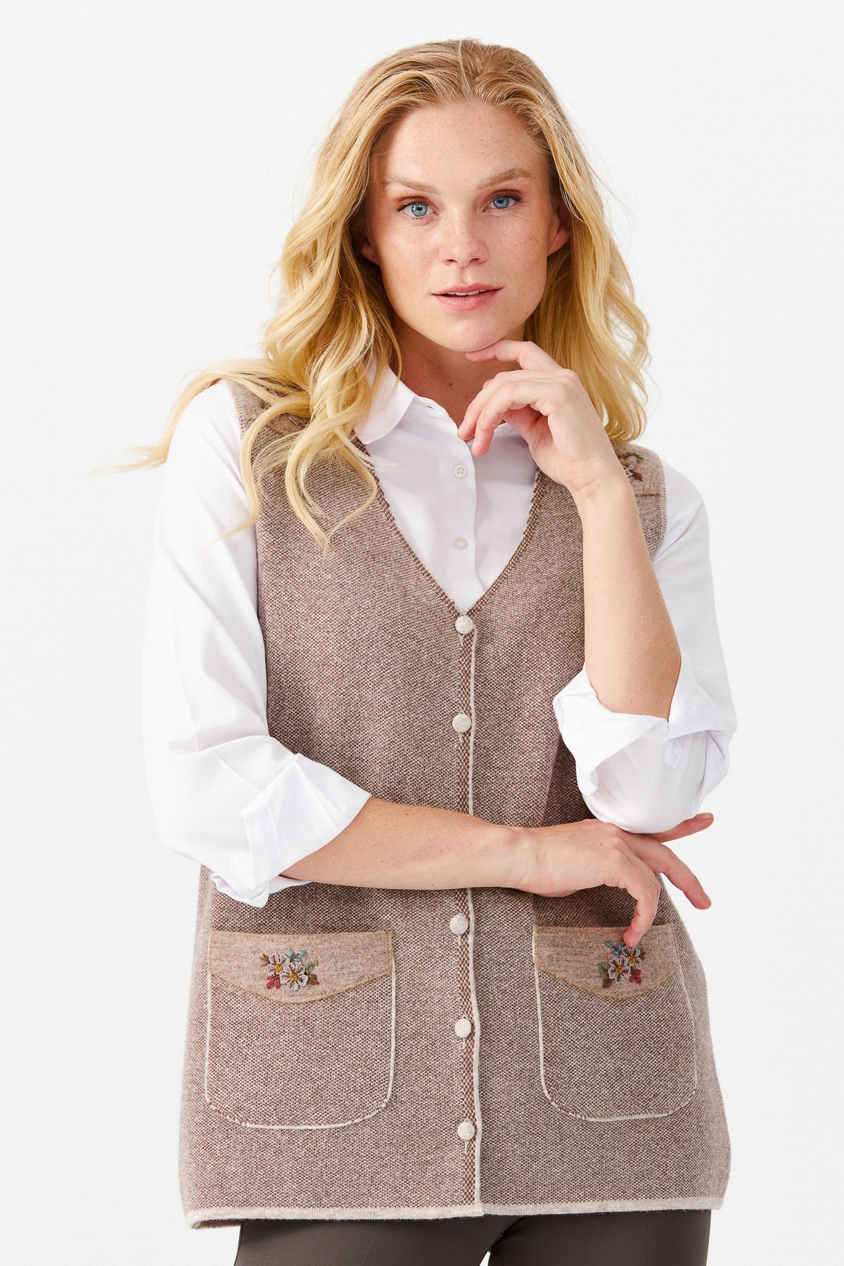 22114Женский жилет на пуговицах с v-образным вырезом и карманом на плече с отделкой , бежевый