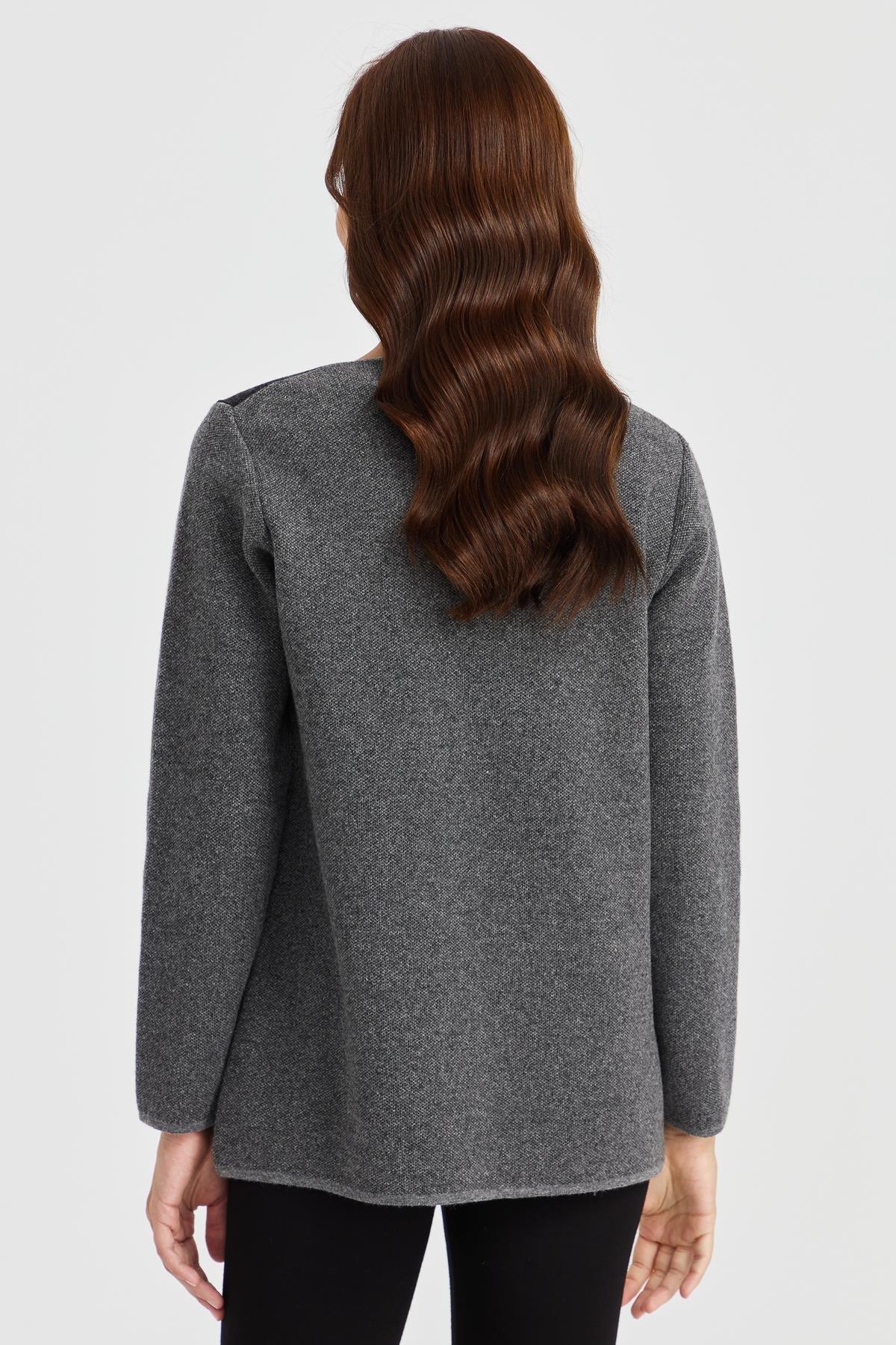 23009Женская шерстяная куртка с v-образным вырезом и карманами из фетра с вышивкой