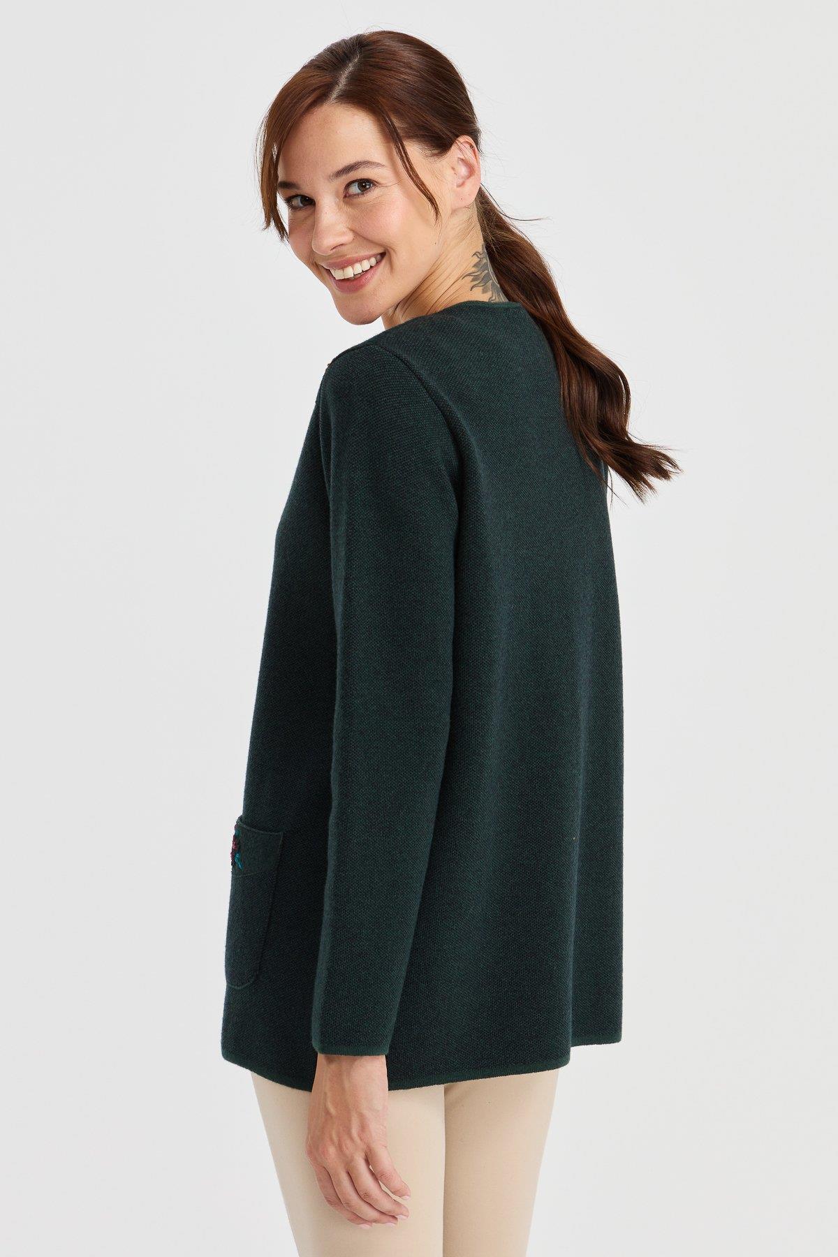 23009Женская шерстяная куртка с v-образным вырезом и карманами из фетра с вышивкой