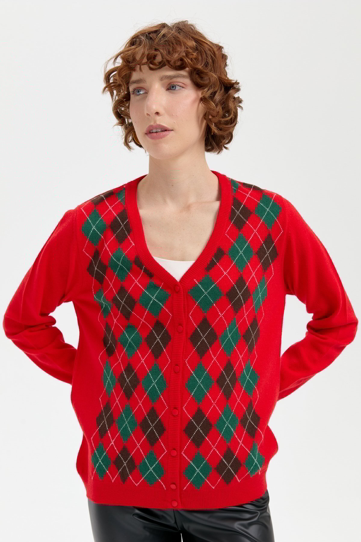 24040Kadın V Yaka Önü Baklavalı Hırka Mercan