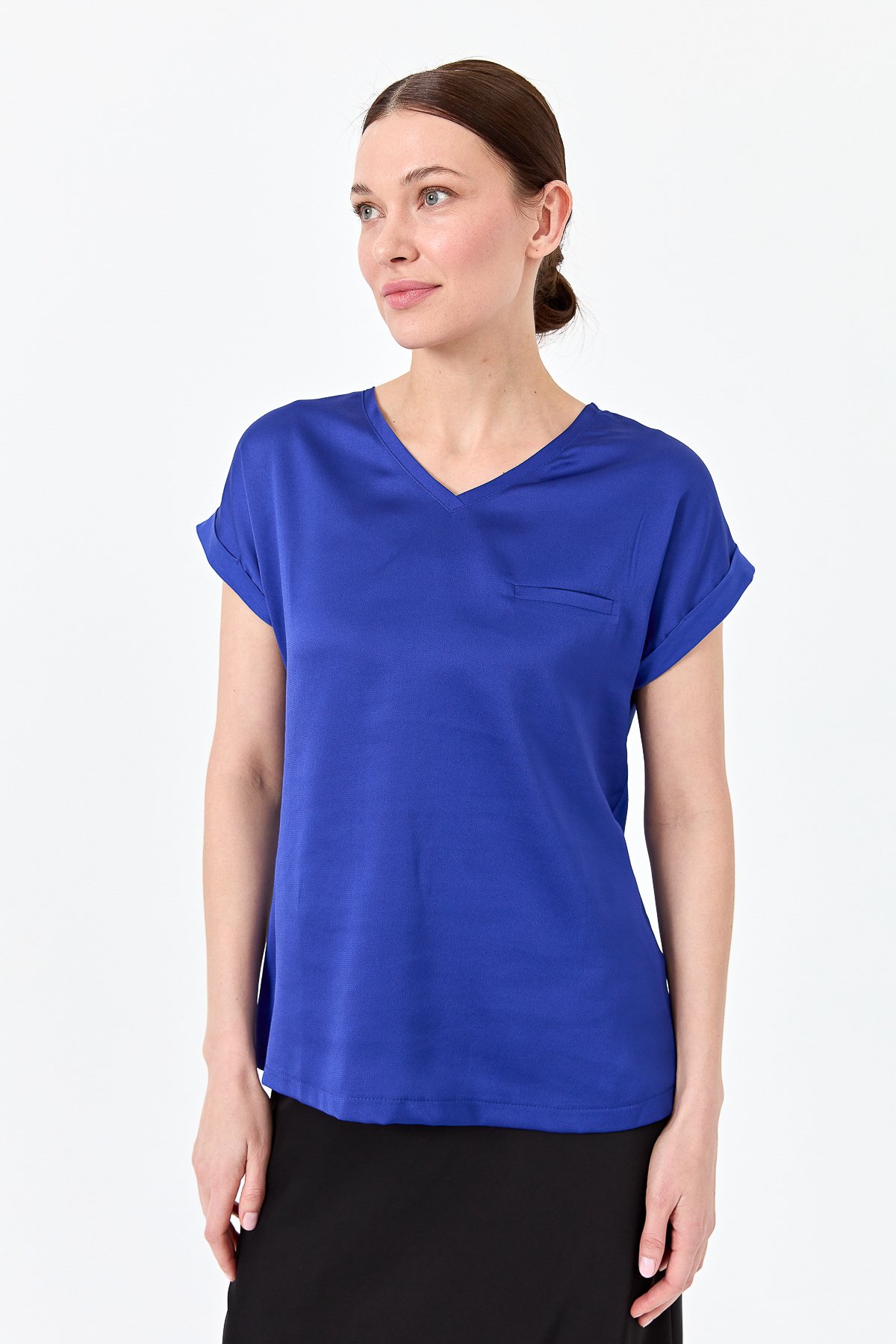 22706Kadın V Yaka Önü Saten Bluz Saks