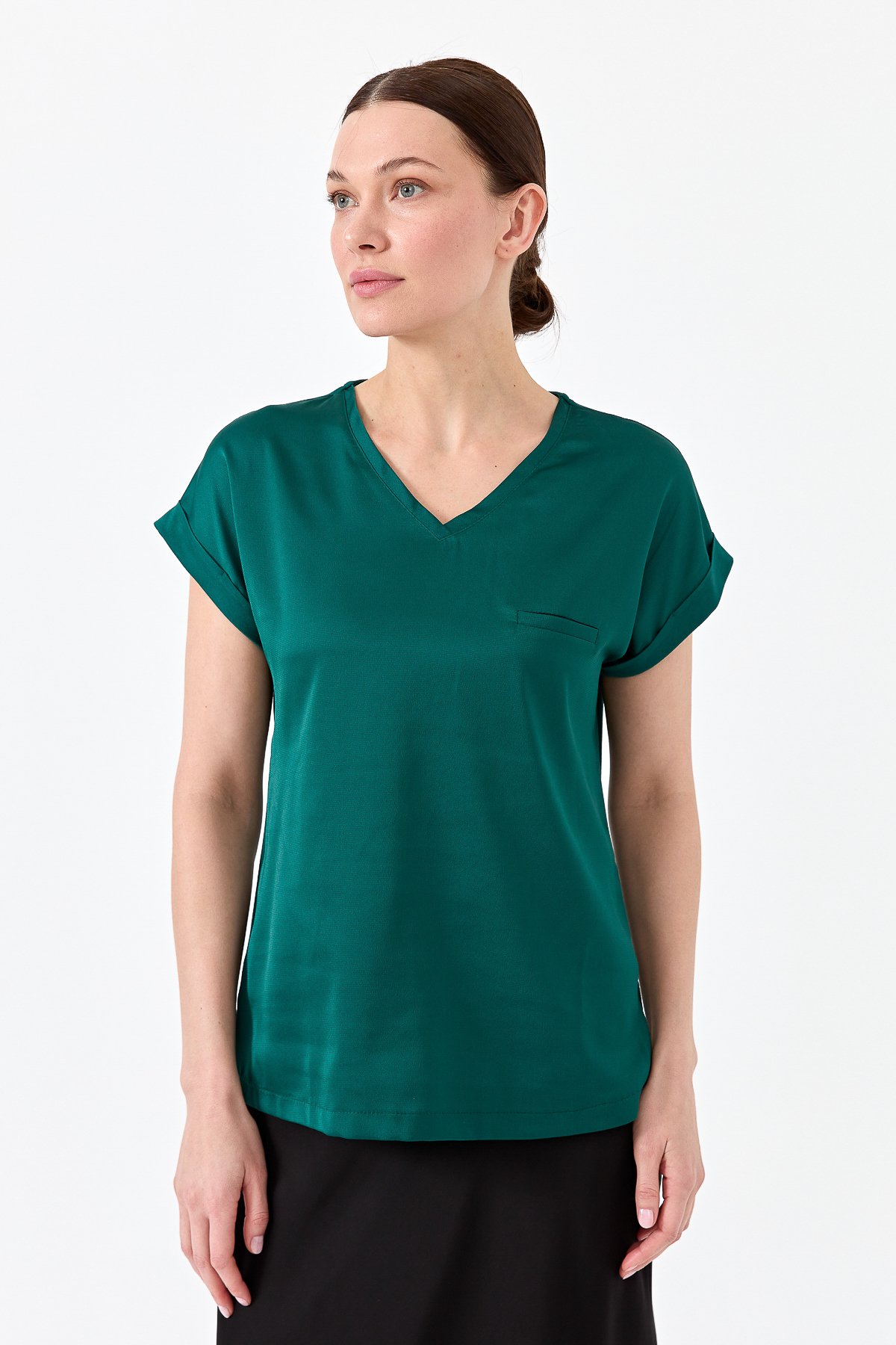 22706Kadın V Yaka Önü Saten Bluz Yeşil