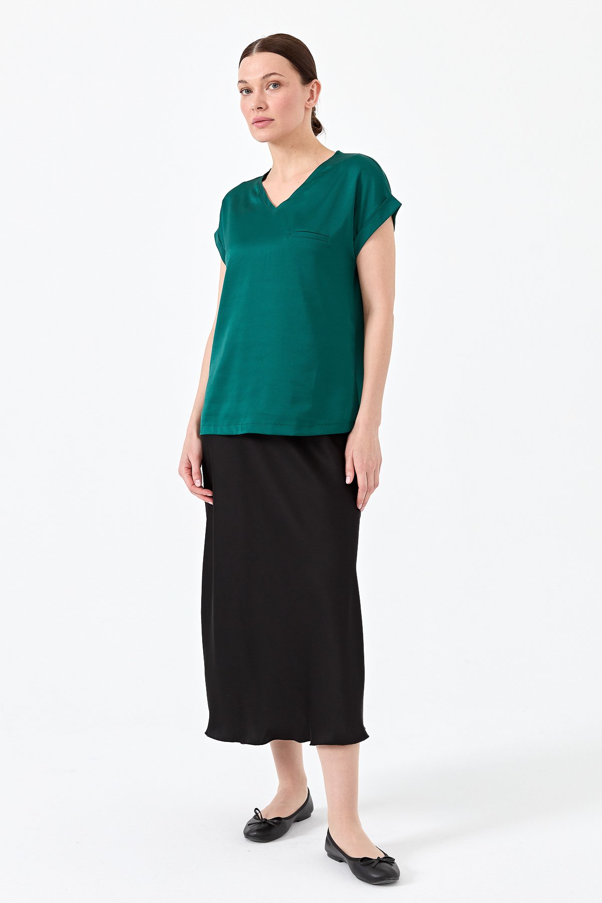 22706Kadın V Yaka Önü Saten Bluz Yeşil