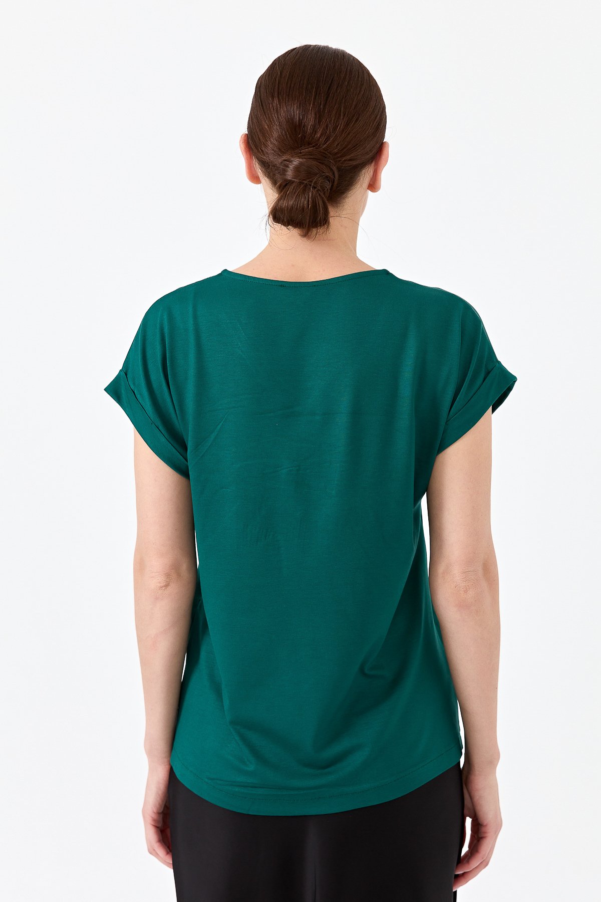 22706Kadın V Yaka Önü Saten Bluz Yeşil