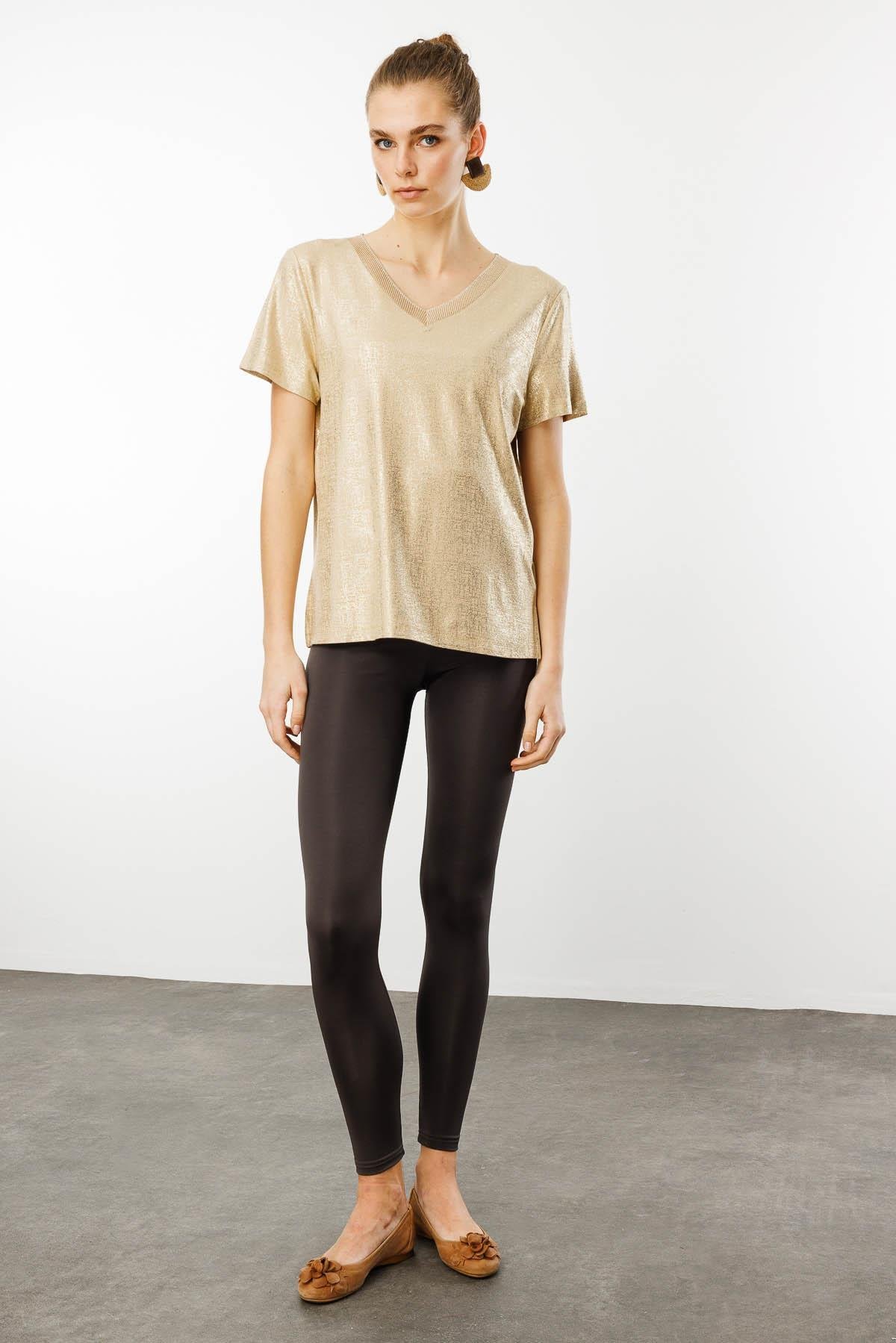 25812Kadın V Yaka Parlak Baskılı Penye T-Shirt Vizon