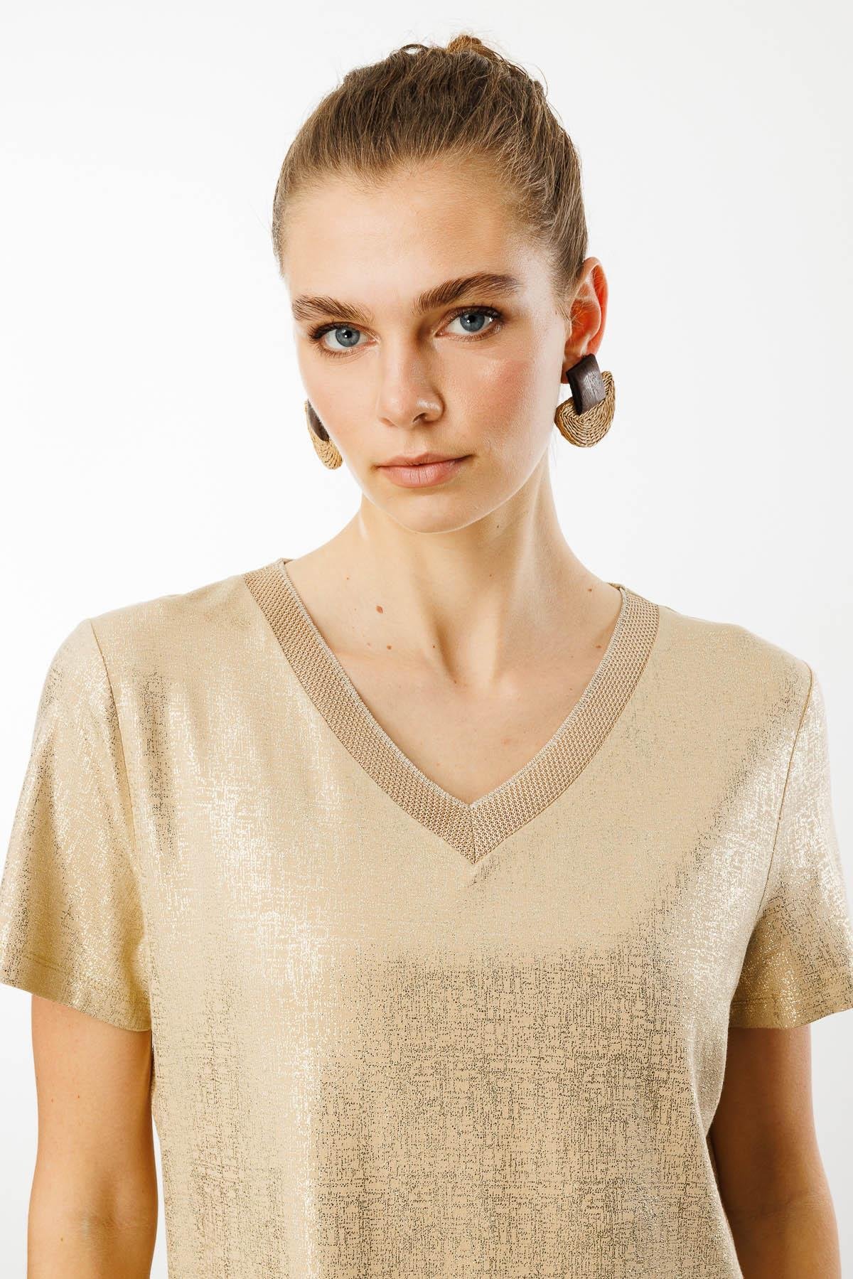 25812Kadın V Yaka Parlak Baskılı Penye T-Shirt Vizon