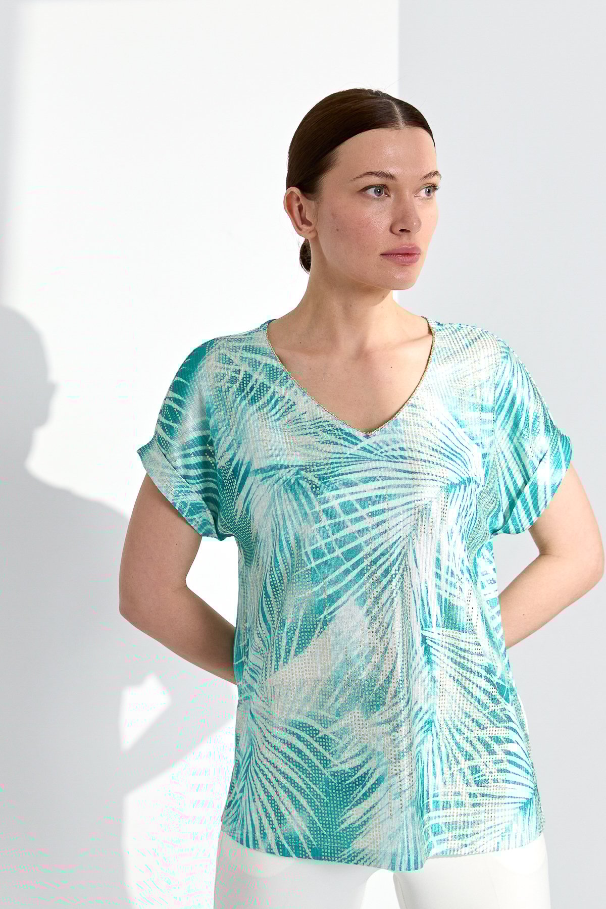 23460Kadın V Yaka Parlak Kumaş Penye Bluz Yeşil