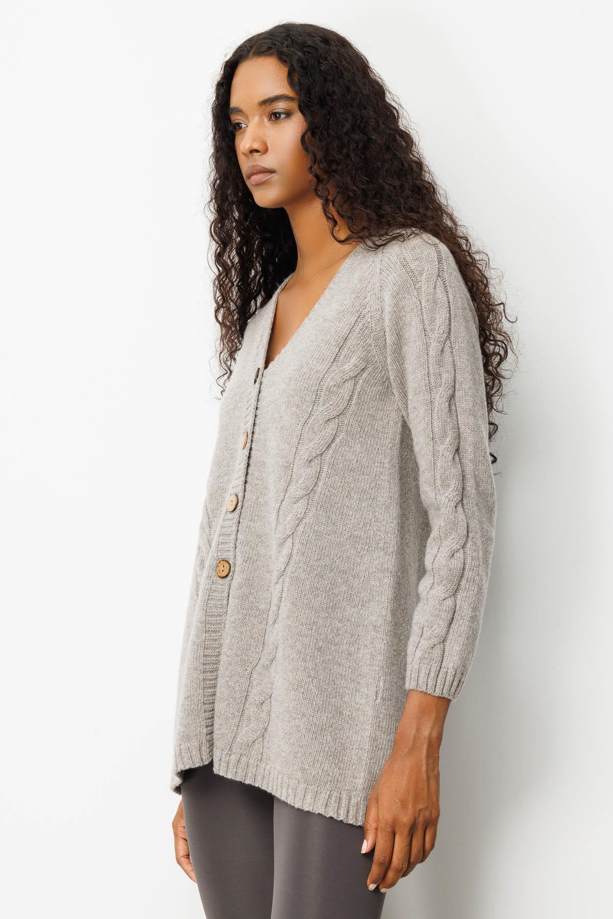 25178Kadın V Yaka Saç Örgülü Uzun Yün Hırka Vizon