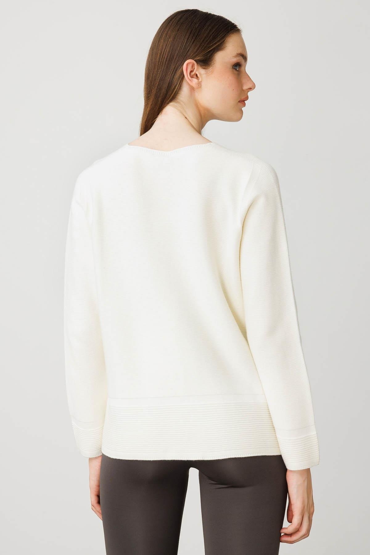 25244Kadın V Yaka Sahte Cepli Düğmeli Ceket Kemik