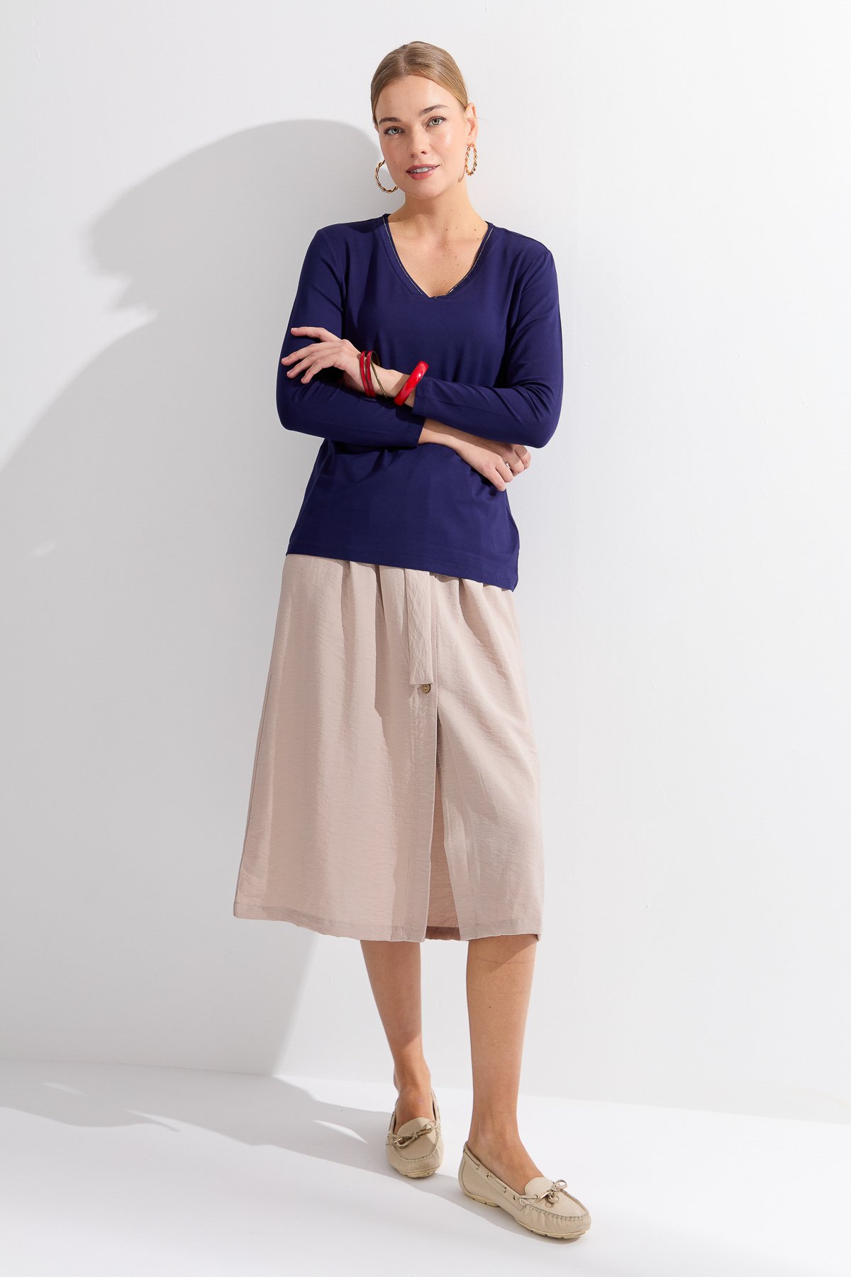 KMY24050Kadın V Yaka Simli Ribanalı Bluz Lacivert