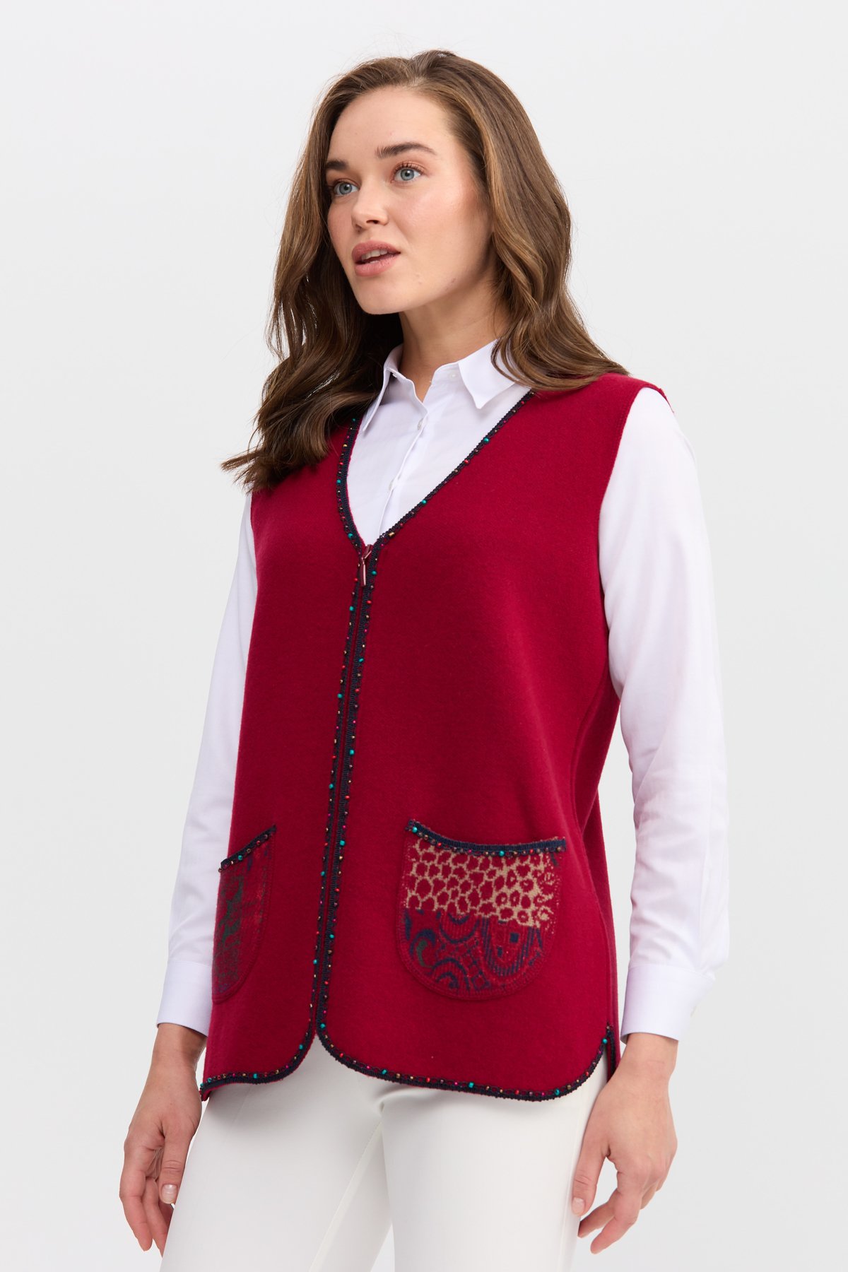 22112Kadın V Yaka Su Taşı Boncuk İşlemeli Kısa Yün Yelek V.Çürüğü