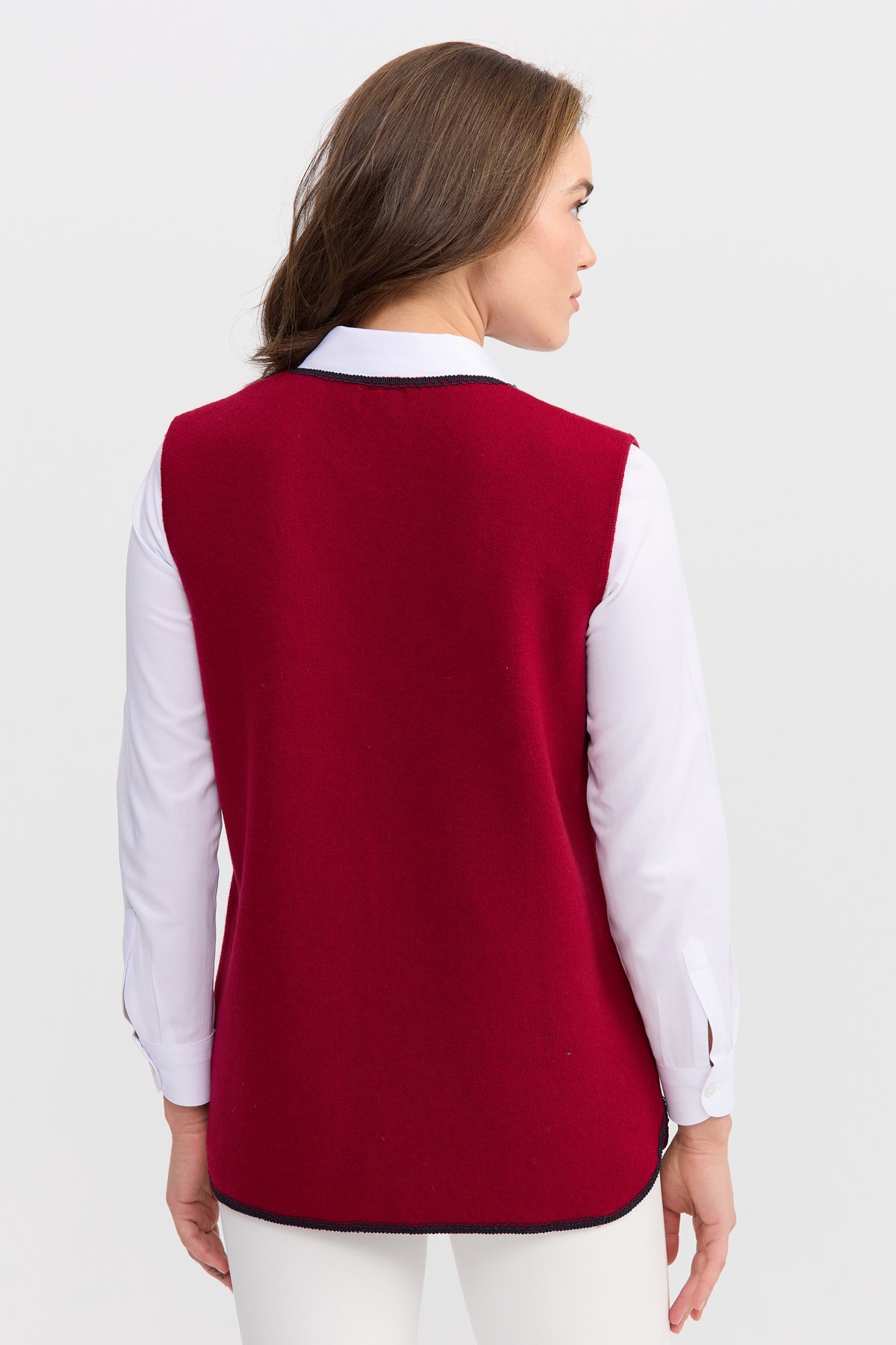 22112Kadın V Yaka Su Taşı Boncuk İşlemeli Kısa Yün Yelek V.Çürüğü