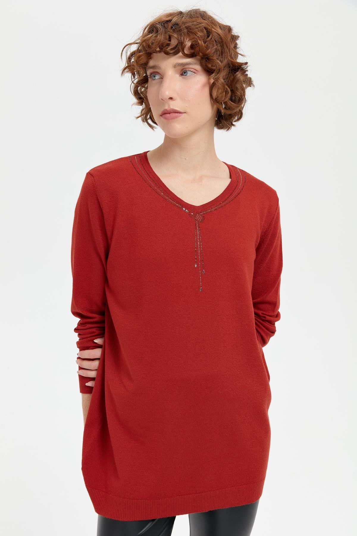 24090Kadın V Yaka Taşlı Kolye Desenli Ligra Bluz K.Kiremit