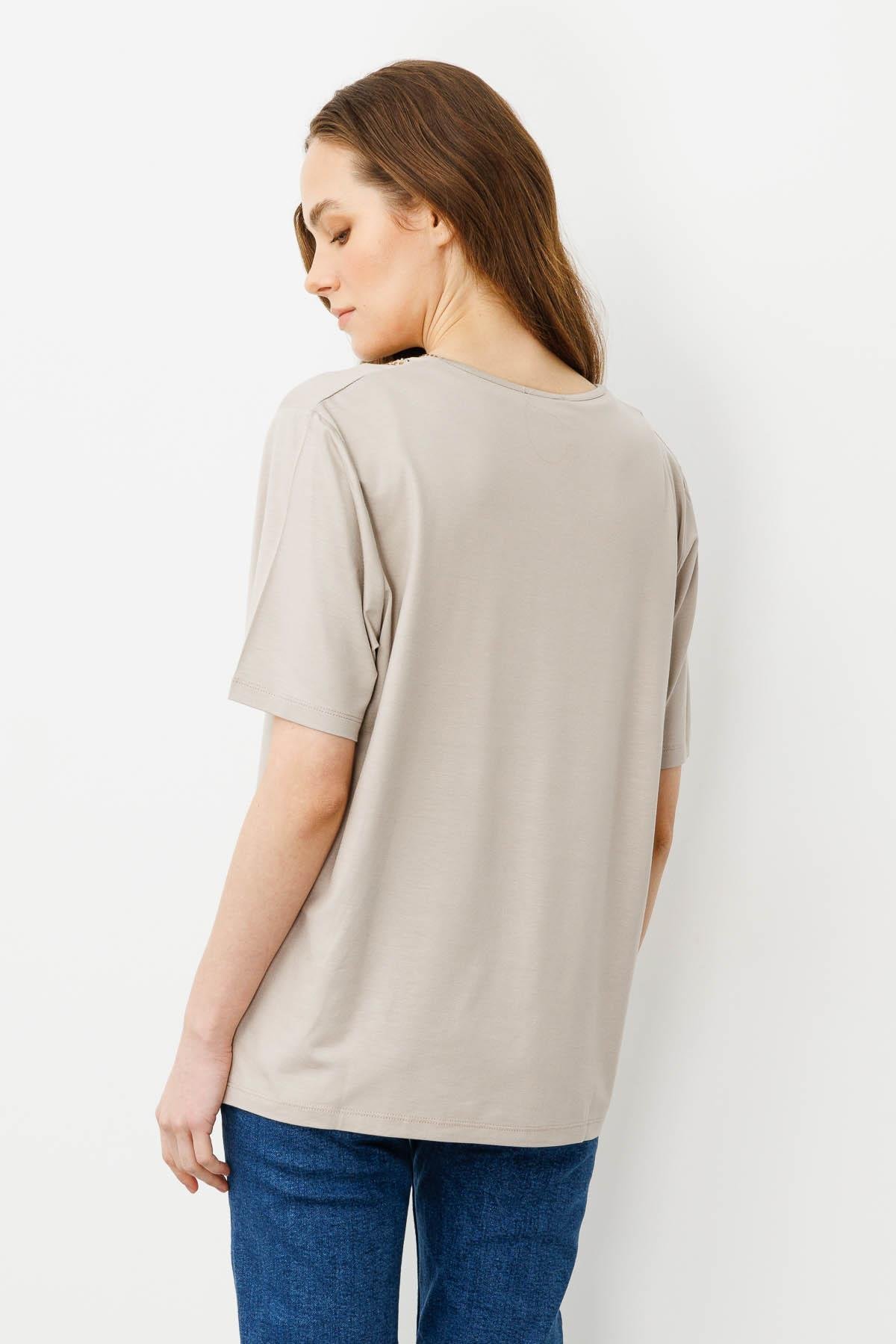 25751Kadın V Yaka Yakası Taşlı Penye T-shirt Bej