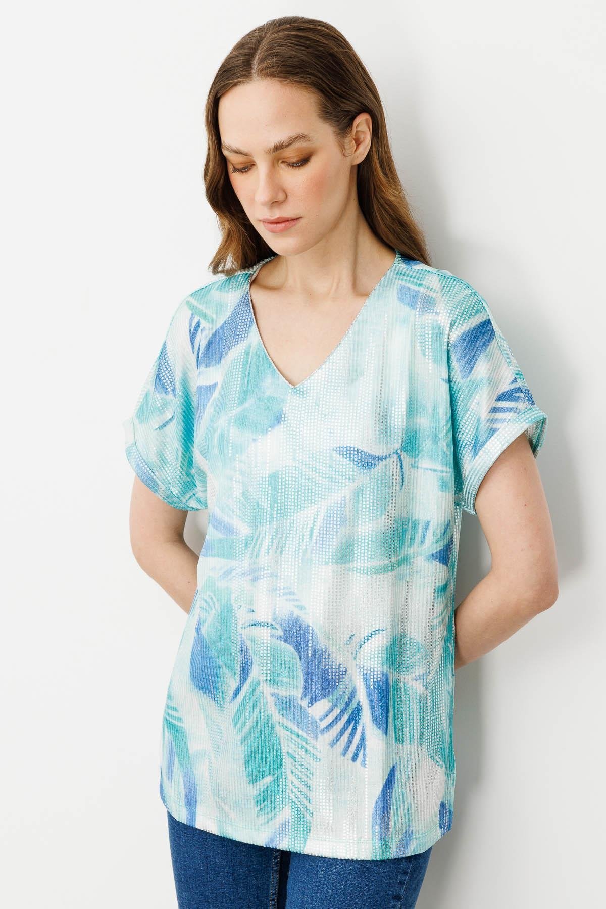 25873Kadın V Yaka Yaprak Desenli Penye T-shirt A.Yeşil