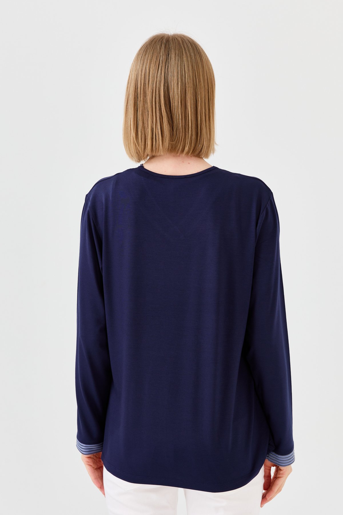 23767Kadın V Yaka Zincir Bantlı Penye Bluz Lacivert