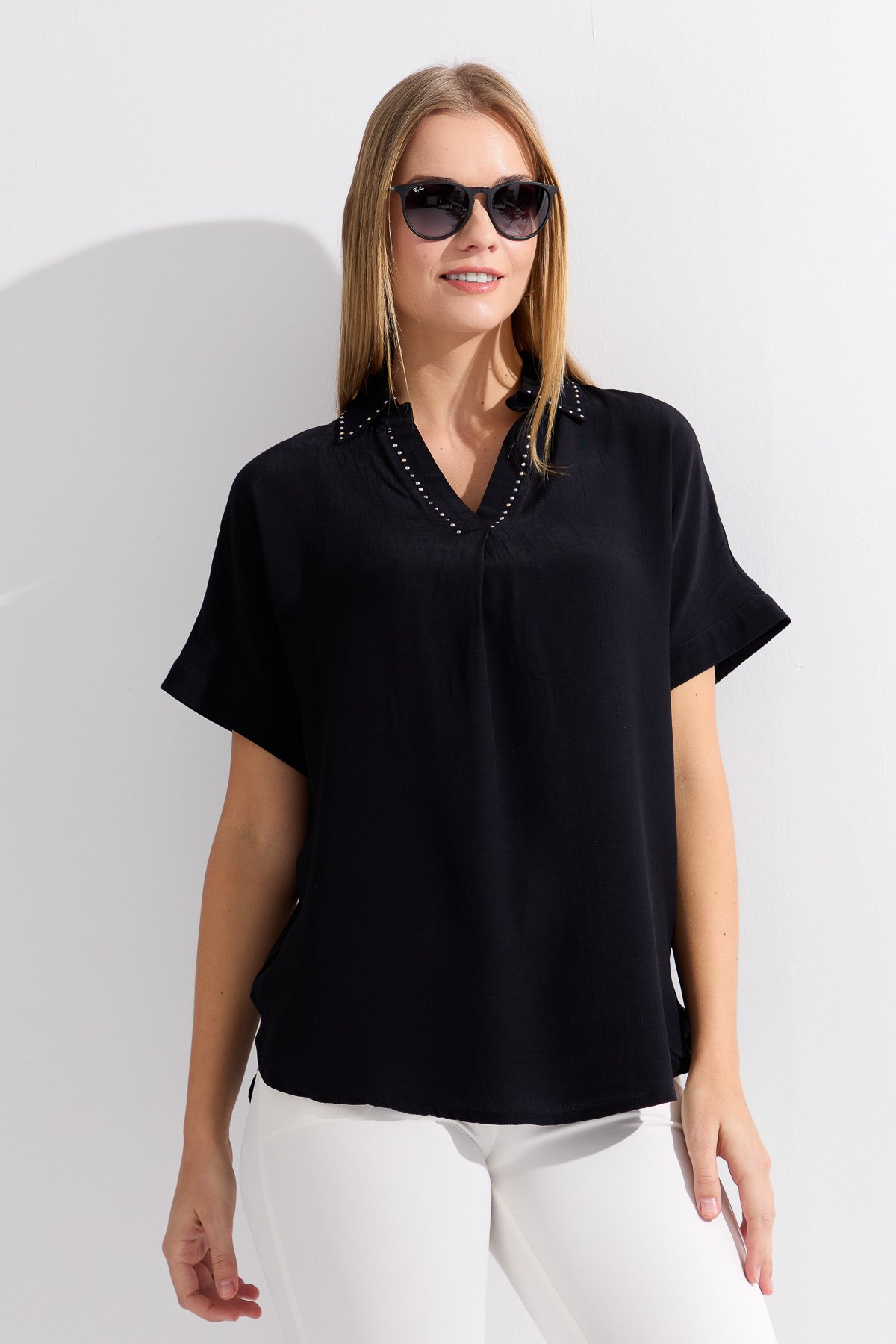 KMY24072Kadın Yaka Kenarı Taşlı Maroken Gömlek Siyah