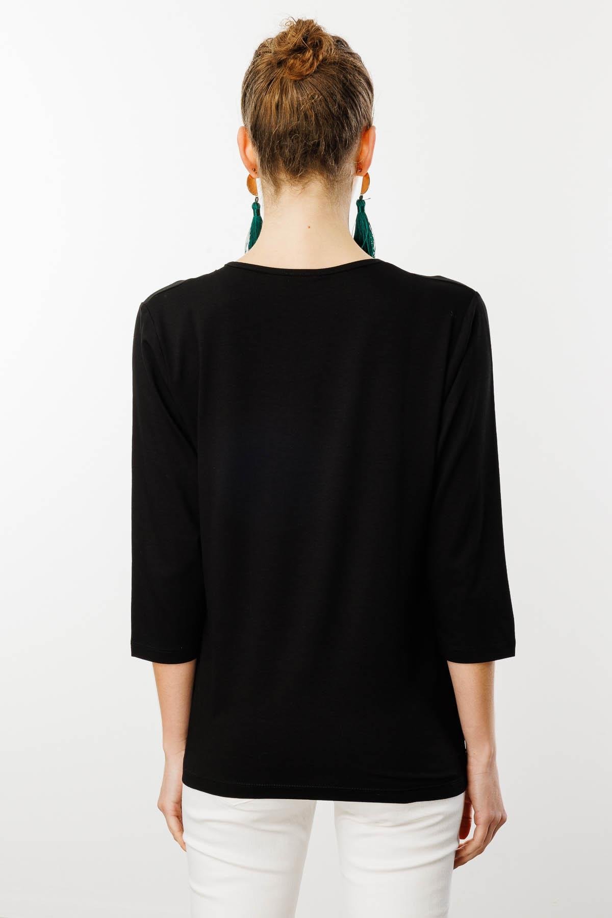 24752Kadın Yakası Dantel İşlemeli Penye Bluz Siyah