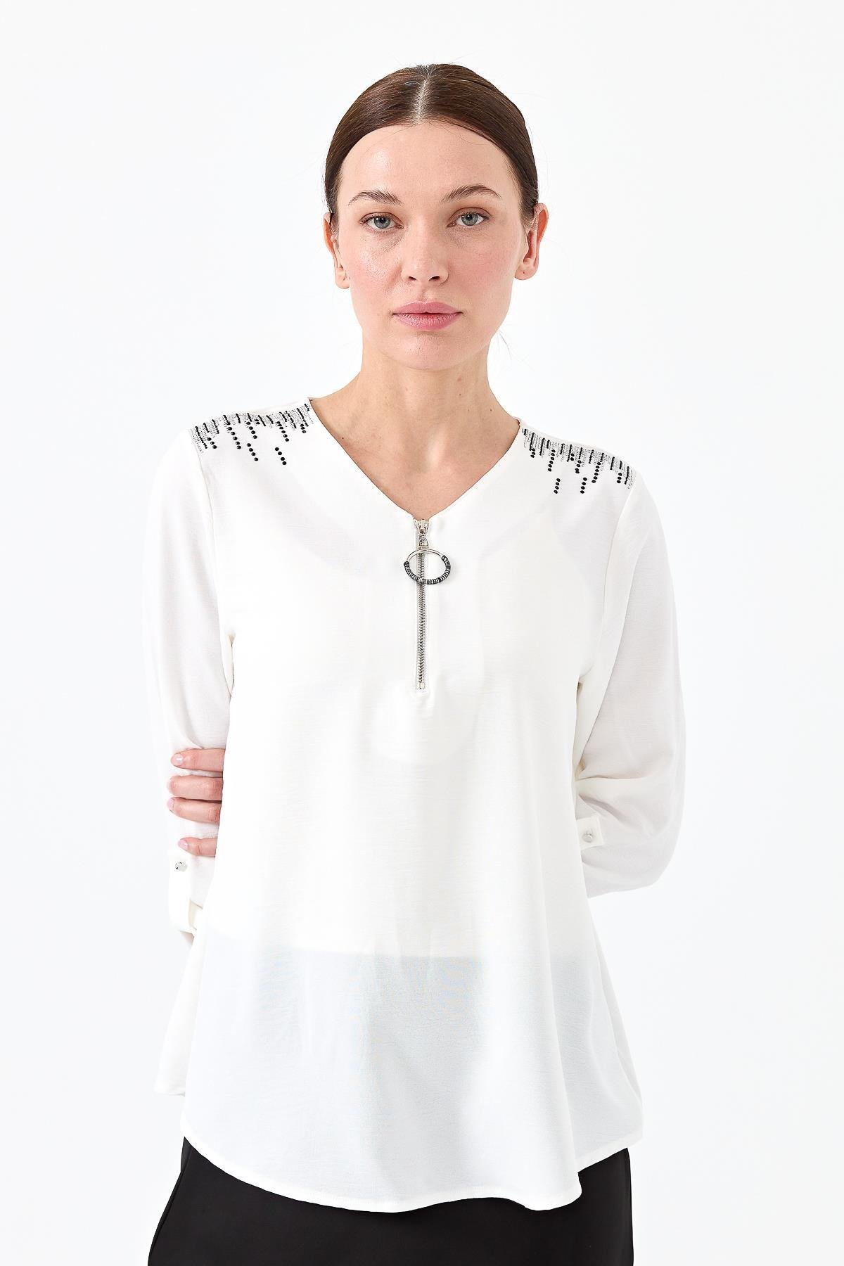 23464Kadın Yakası Fermuarlı Penye Bluz Ekru