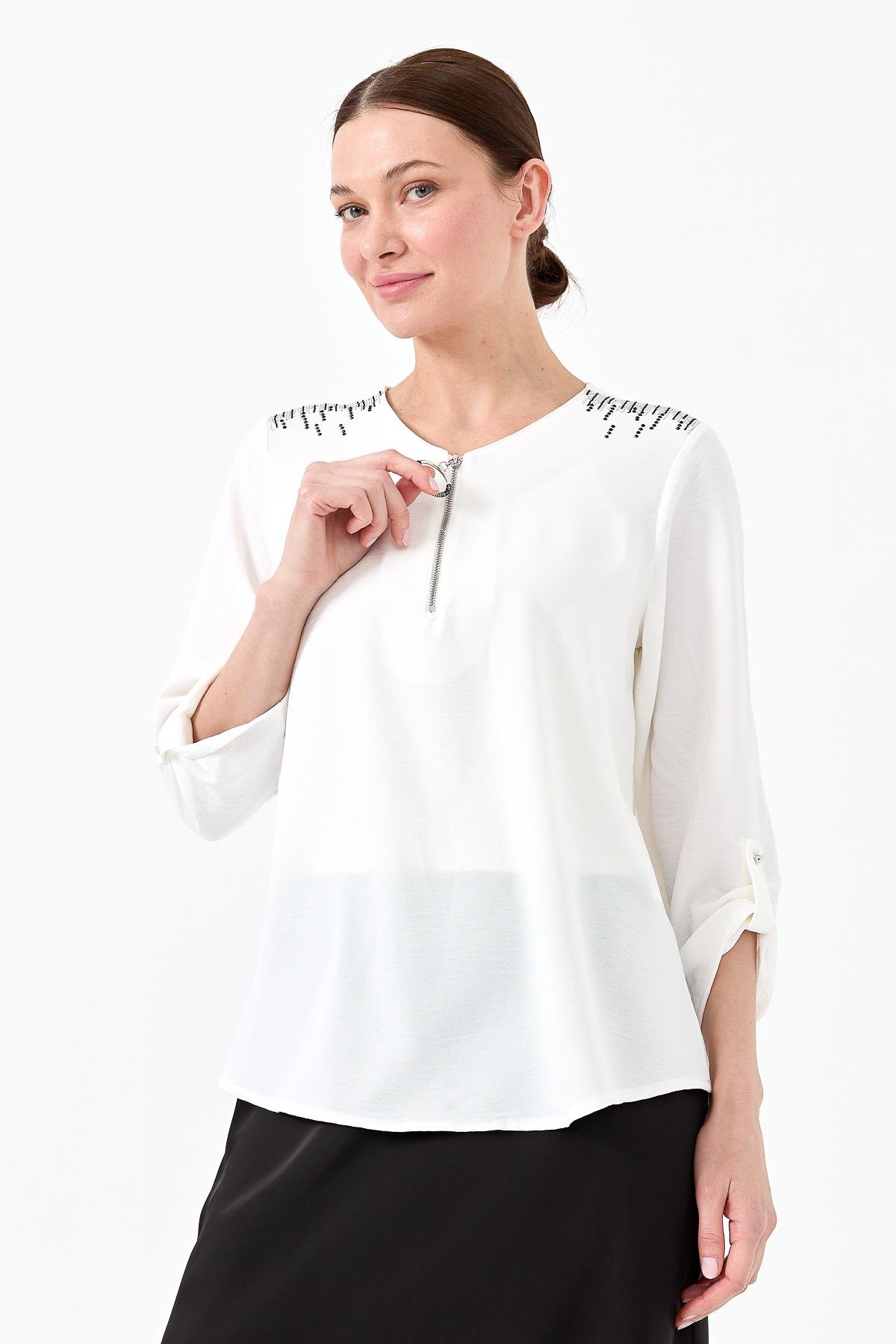 23464Kadın Yakası Fermuarlı Penye Bluz Ekru